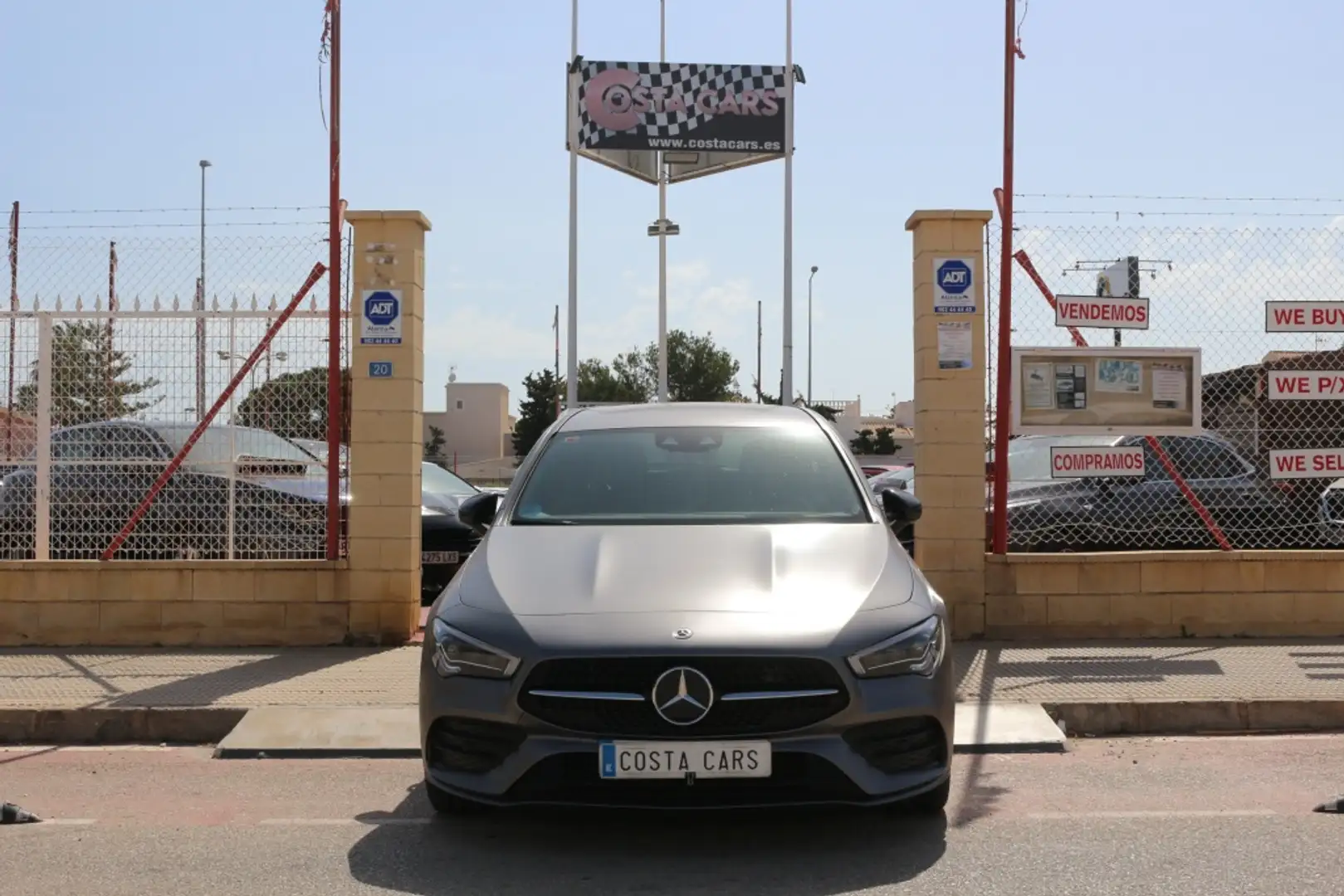 Mercedes-Benz CLA 250 Shooting Brake 250e 8G-DCT Gris - 2