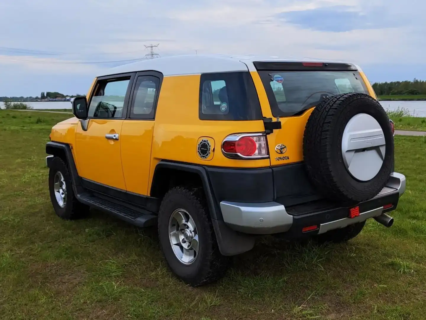 Toyota FJ Cruiser Gelb - 2