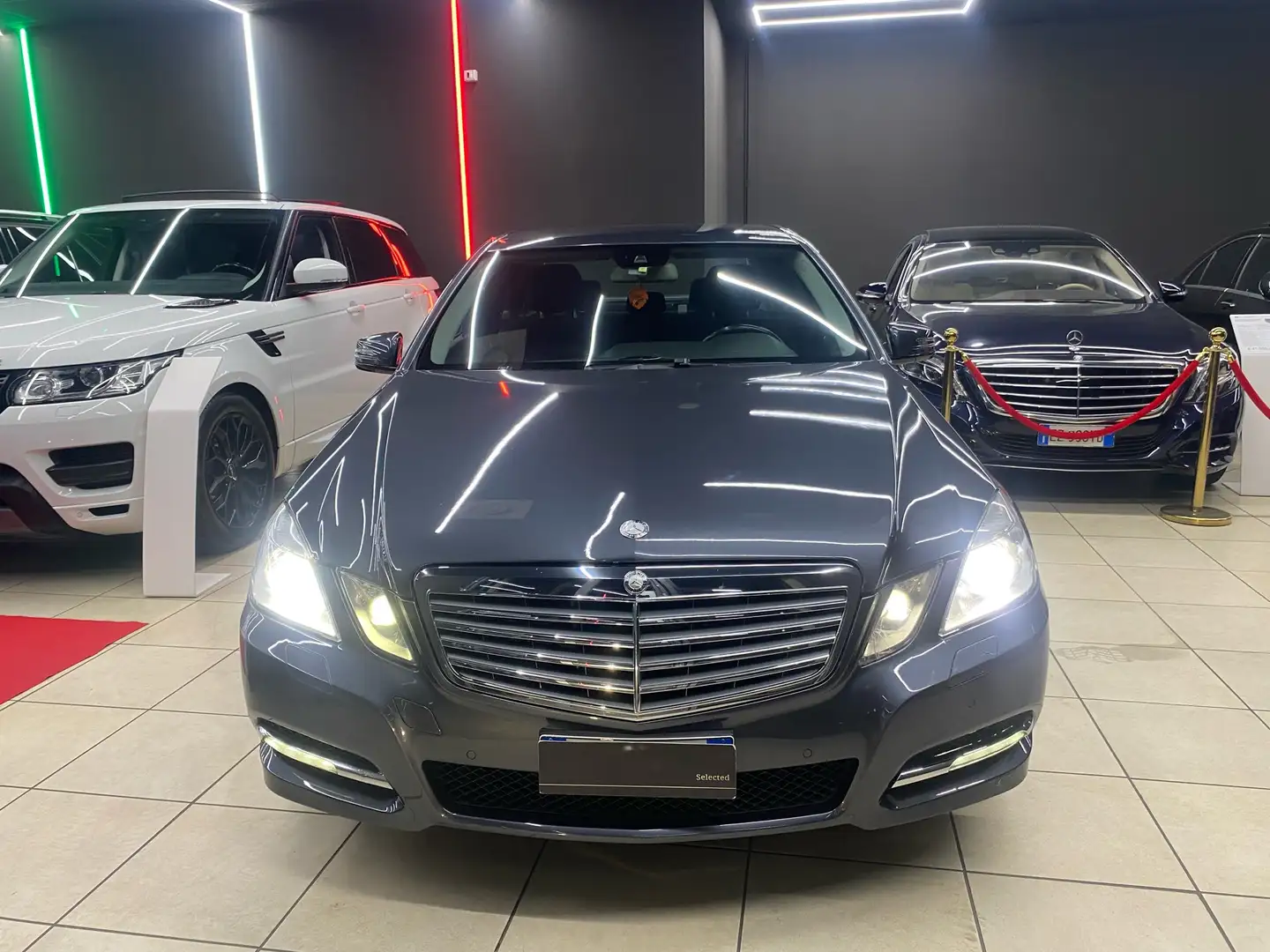 Mercedes-Benz E 200 cdi be Avantgarde AMG Gris - 2