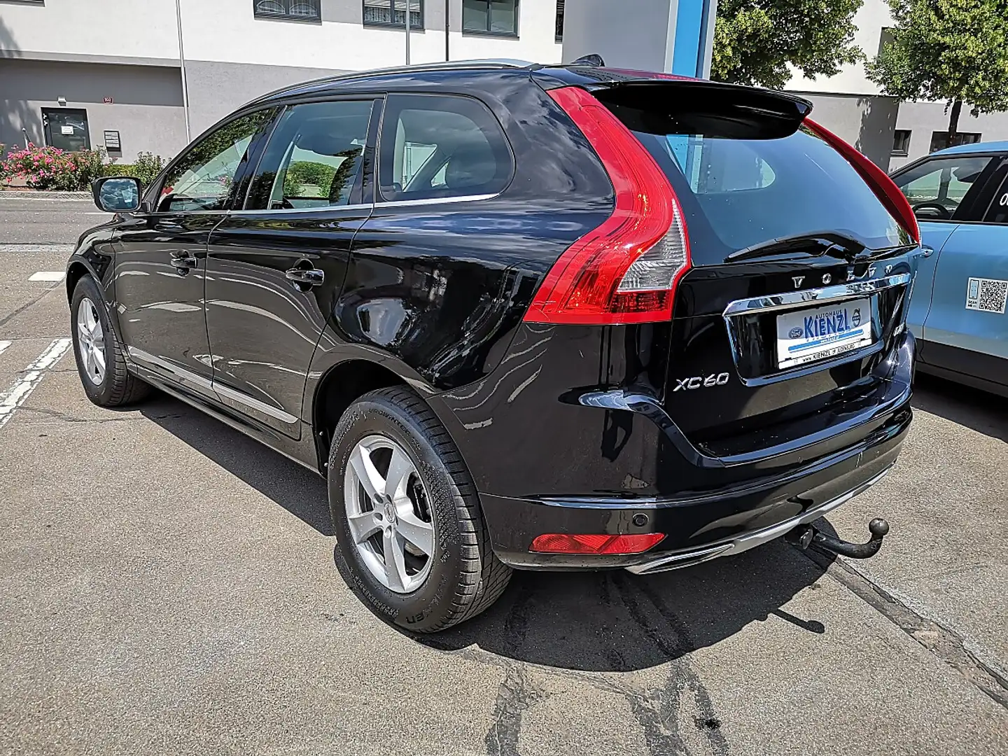 Volvo XC60 Schwarz - 2
