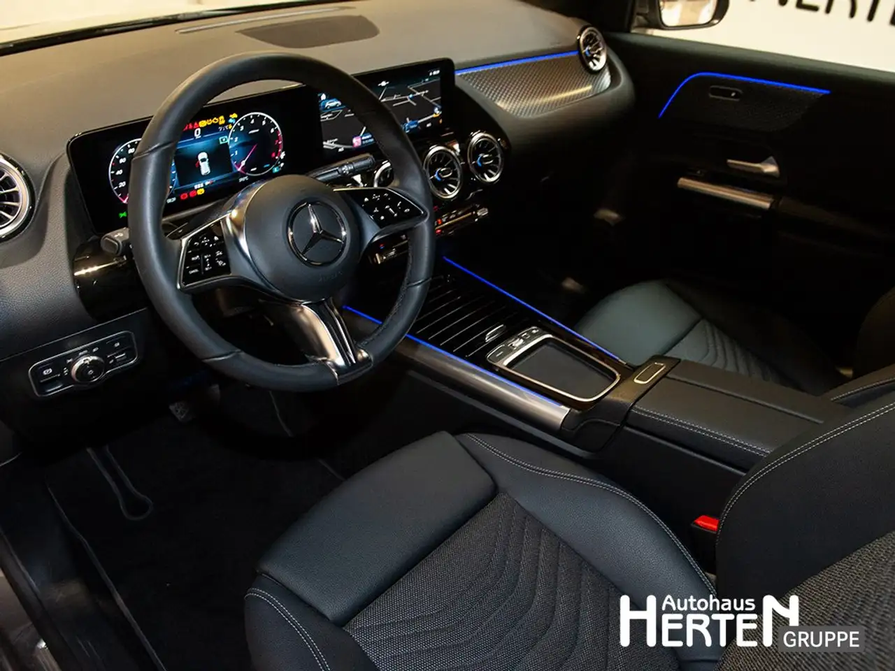 Mercedes-Benz GLA 180 PROGRESSIVE+WINTER.P+18"+AMBI+R.KAMERA 8