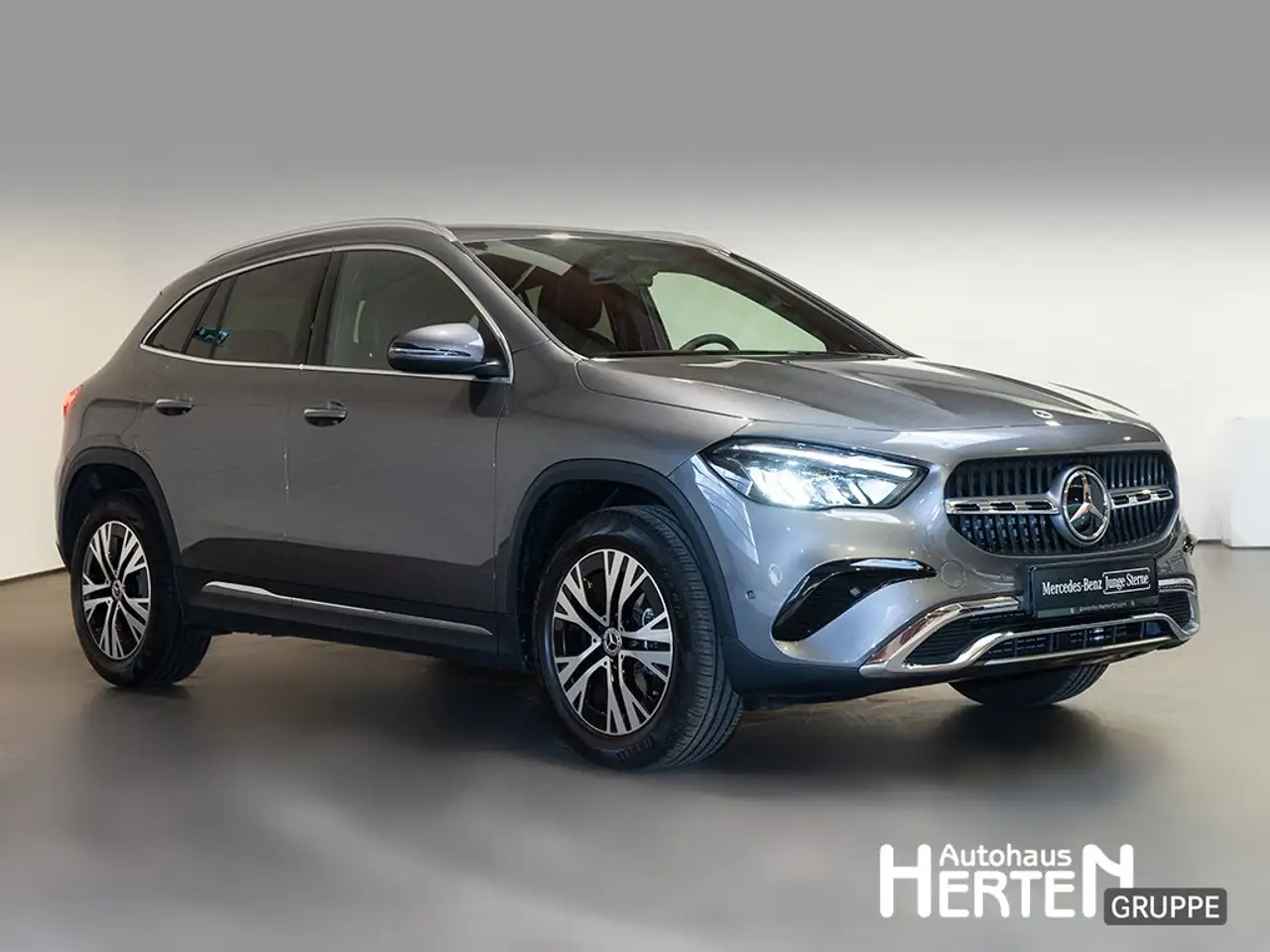 Mercedes-Benz GLA 180 PROGRESSIVE+WINTER.P+18"+AMBI+R.KAMERA 3