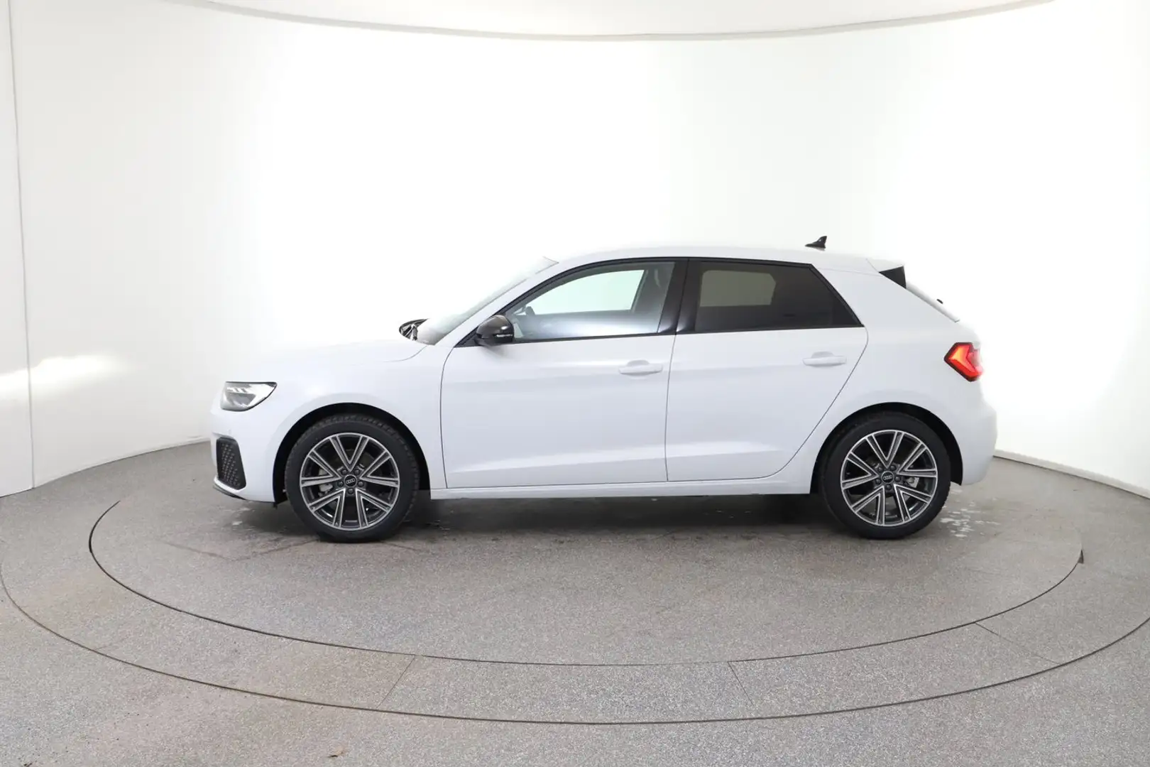 Audi A1 30 TFSI intense Weiß - 2
