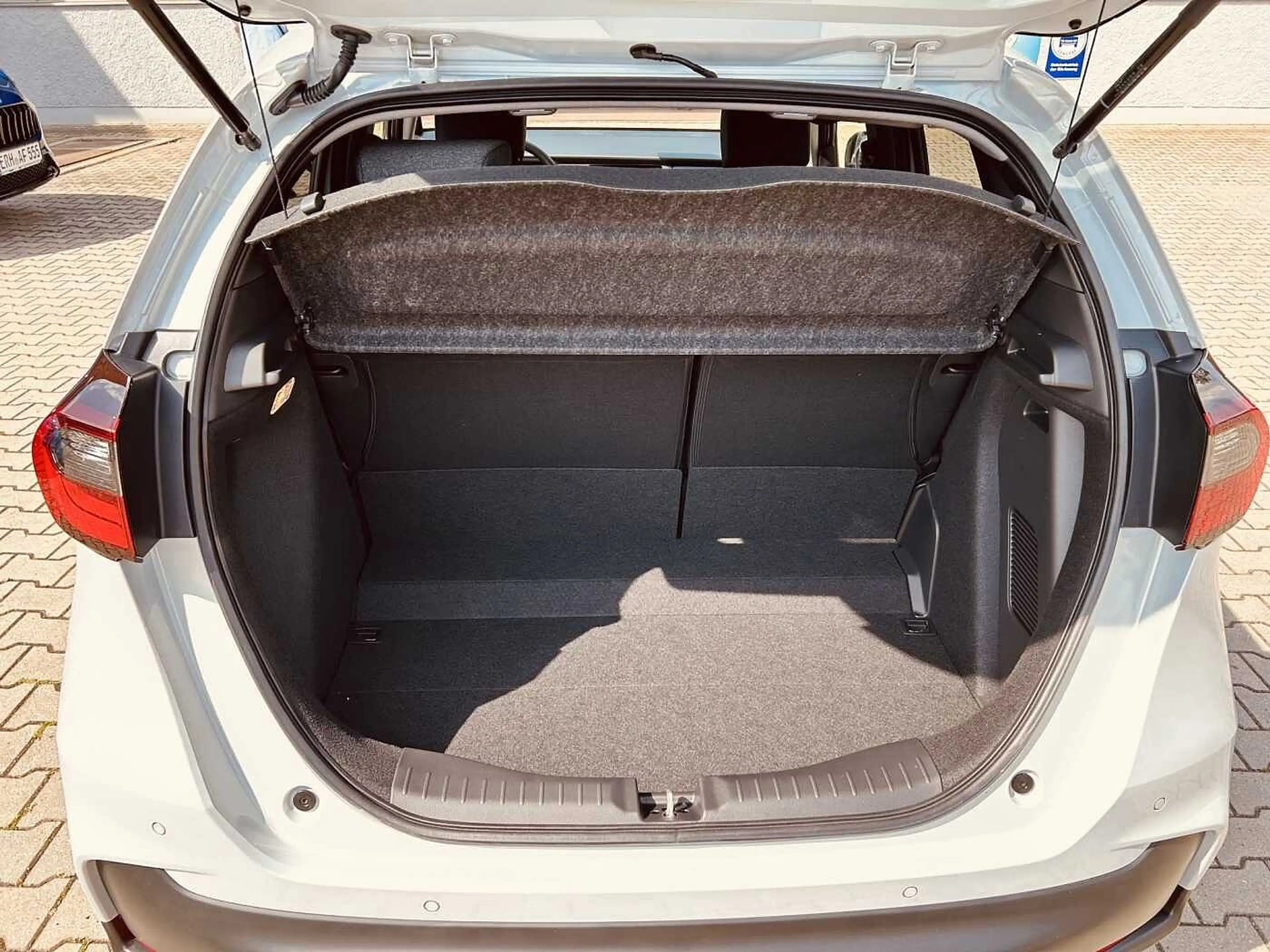 Honda Jazz Hybrid e:HEV 1.5 i-MMD Advance — photo 11