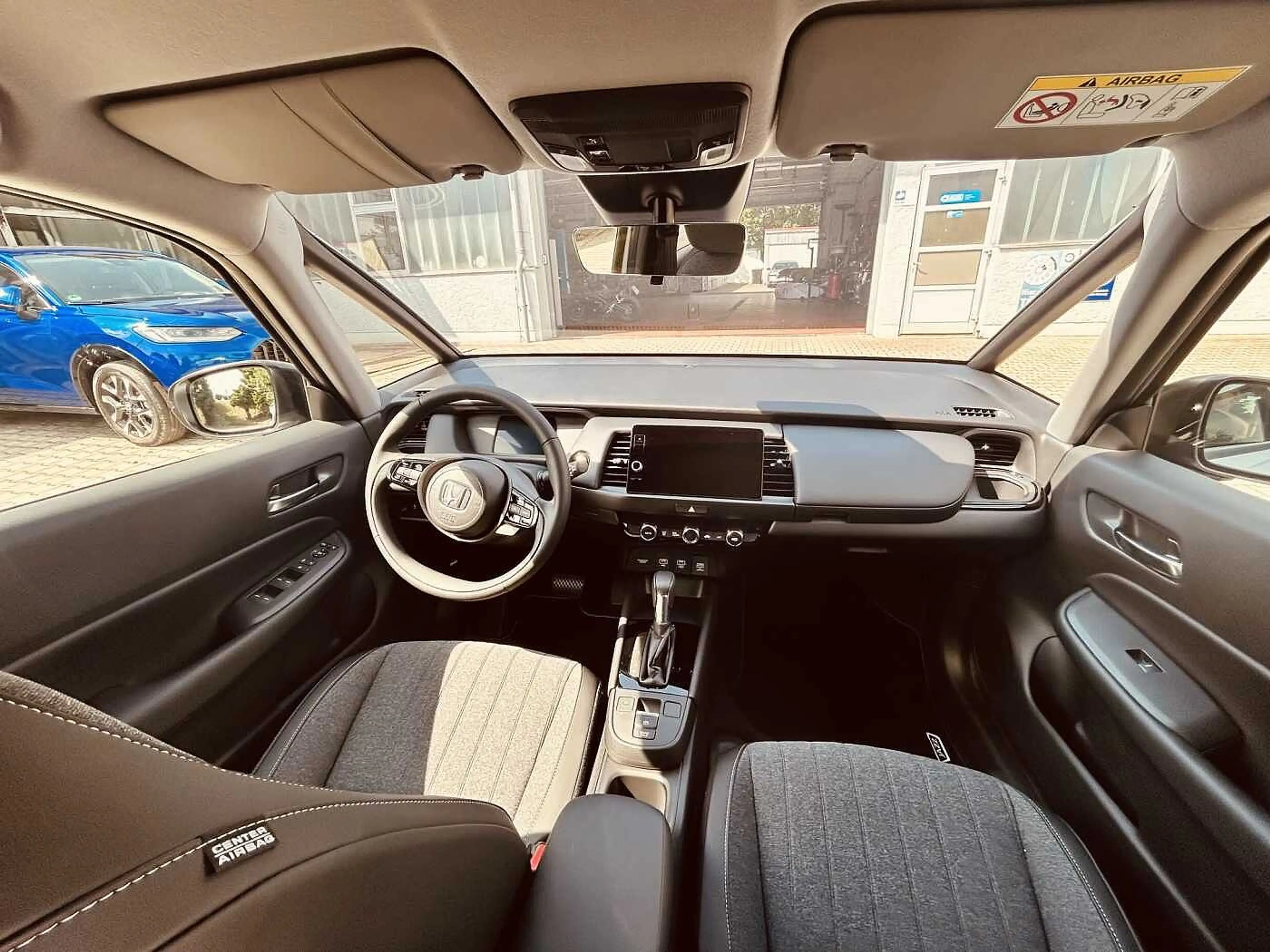 Honda Jazz Hybrid e:HEV 1.5 i-MMD Advance — photo 3