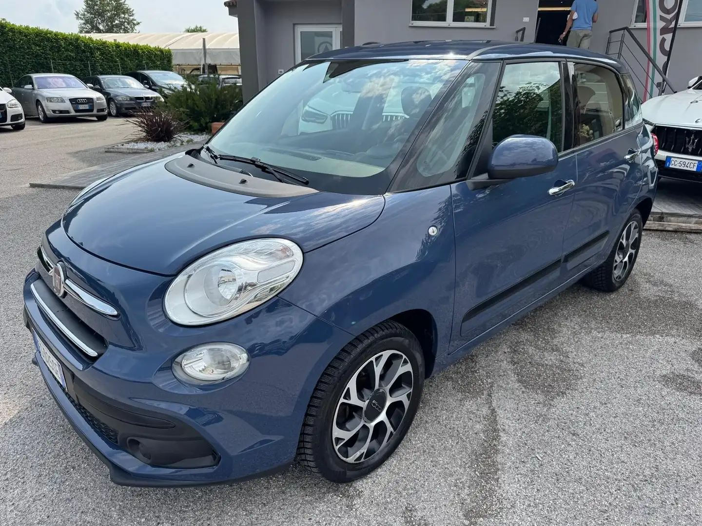 Fiat 500L 1.6 Multijet 120 CV Business Modrá - 1