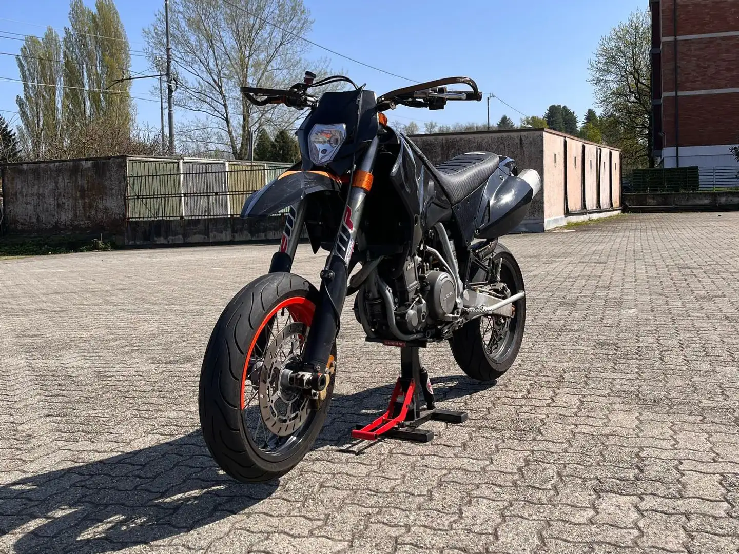 KTM 640 LC 4 Schwarz - 1