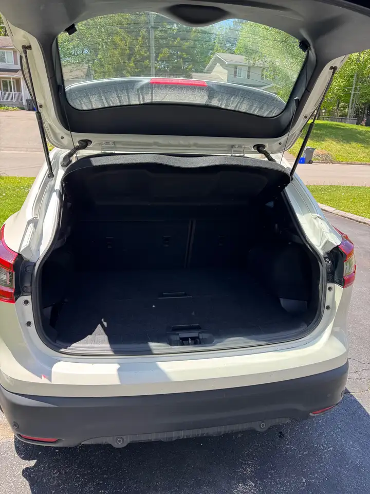 Nissan Qashqai снимка Nissan Qashqai