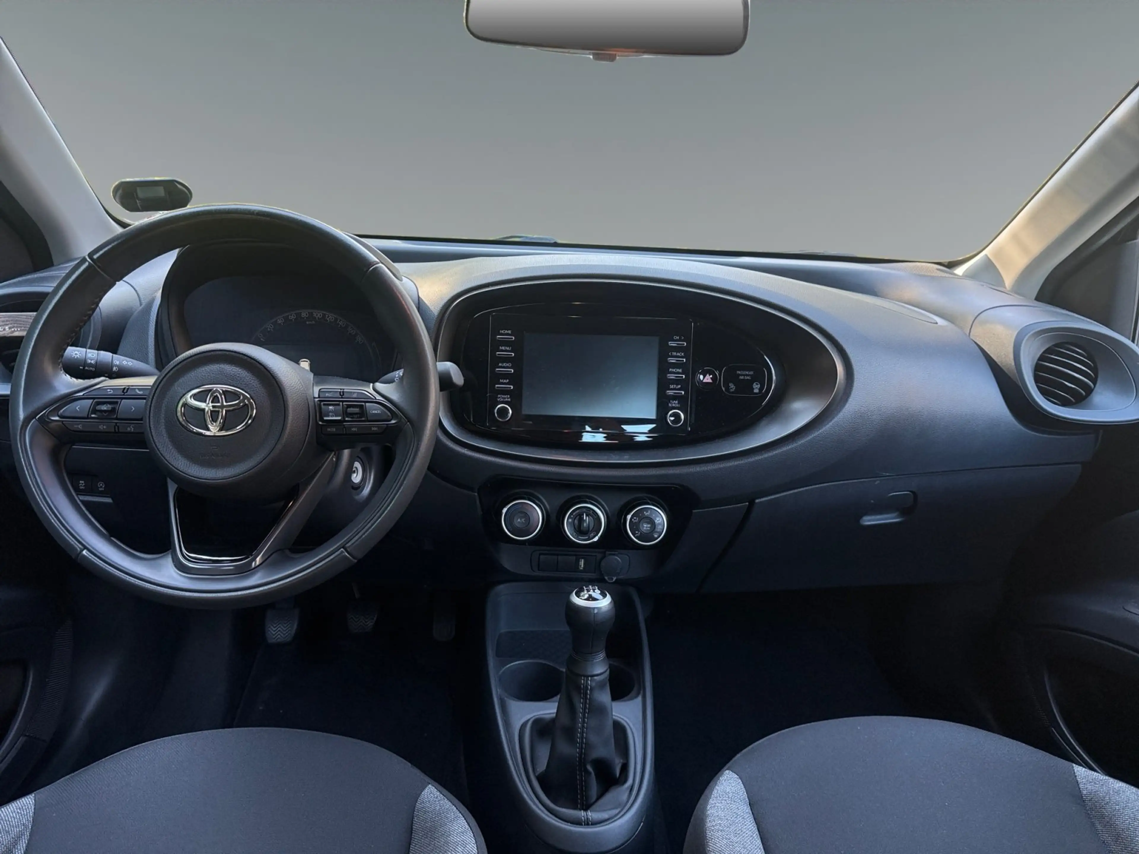 Toyota Aygo X Aygo 1.0 Play Kamera+Kamera+ACC+Navi+DynLicht — photo 11