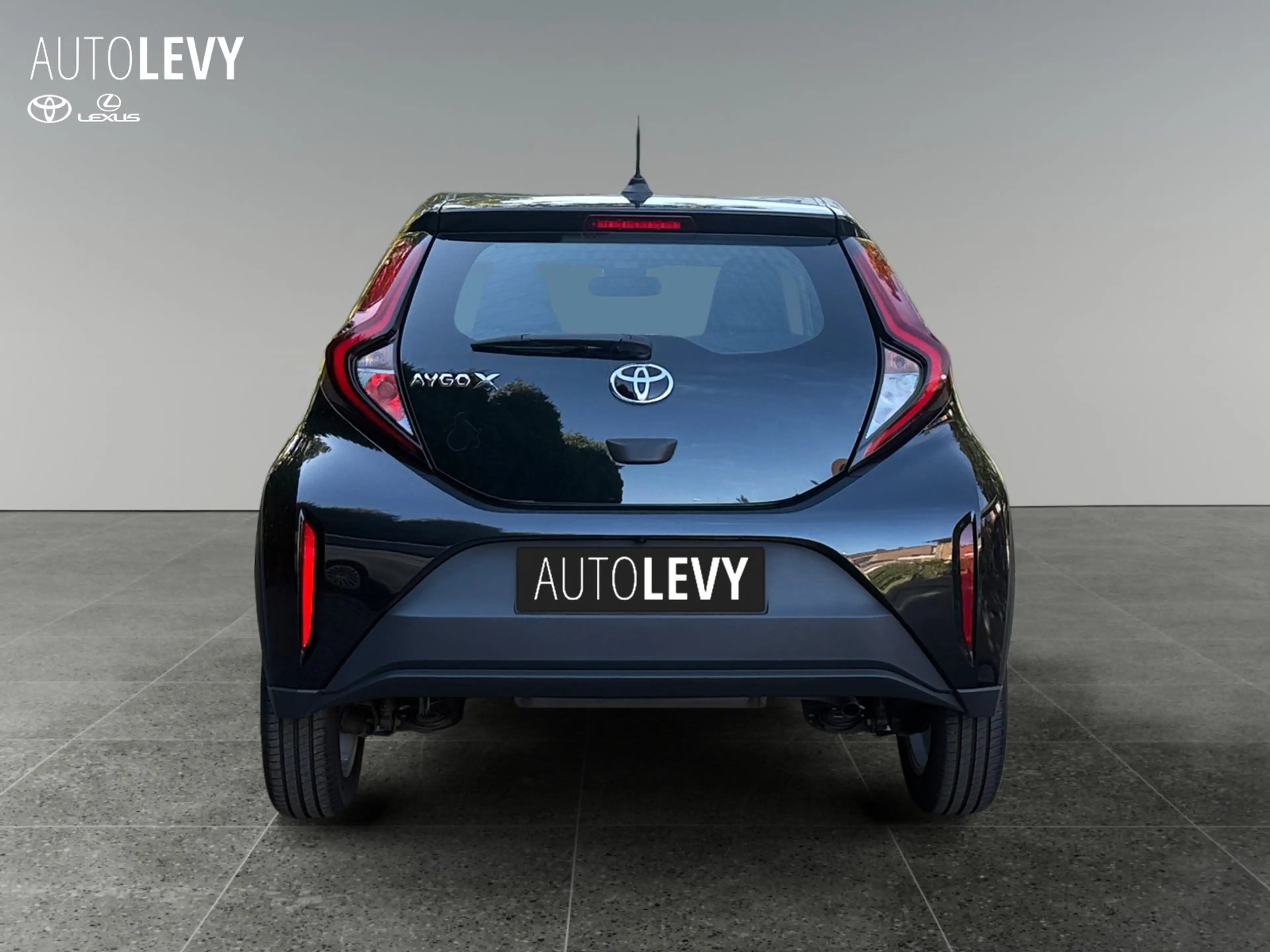 Toyota Aygo X Aygo 1.0 Play Kamera+Kamera+ACC+Navi+DynLicht — photo 5