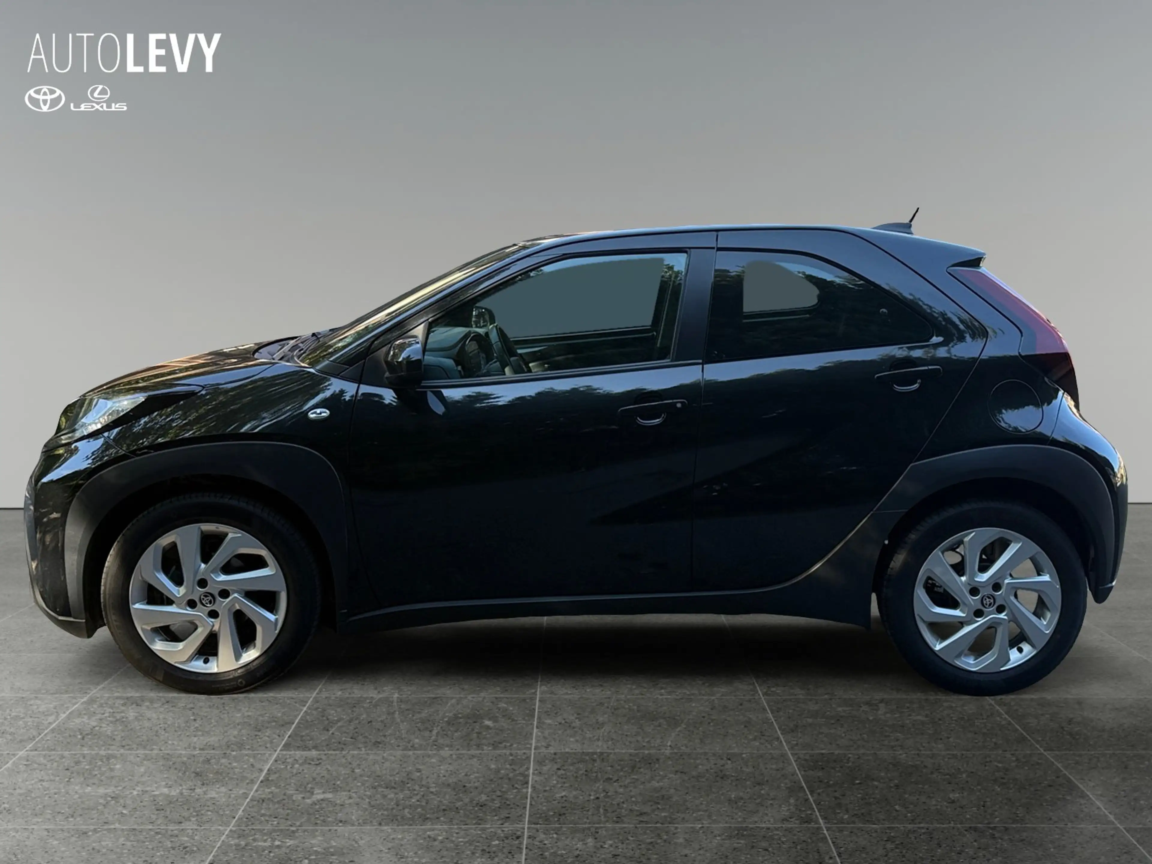 Toyota Aygo X Aygo 1.0 Play Kamera+Kamera+ACC+Navi+DynLicht — photo 3