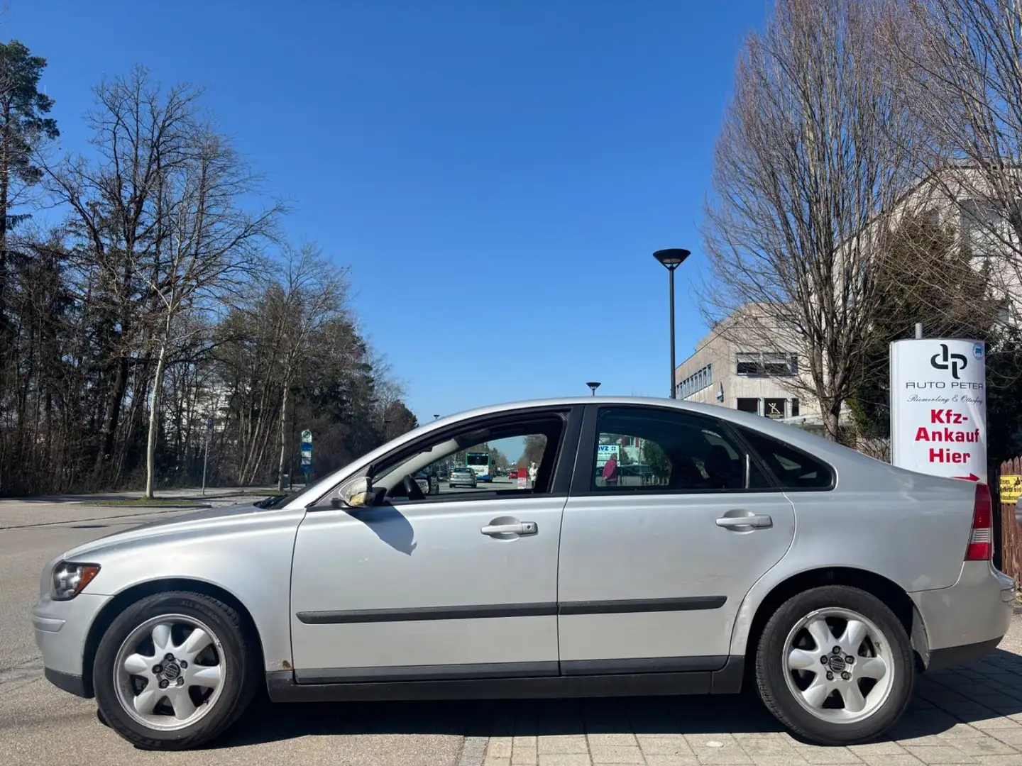 Volvo S40 Lim. 2.4i Kinetic Plateado - 2
