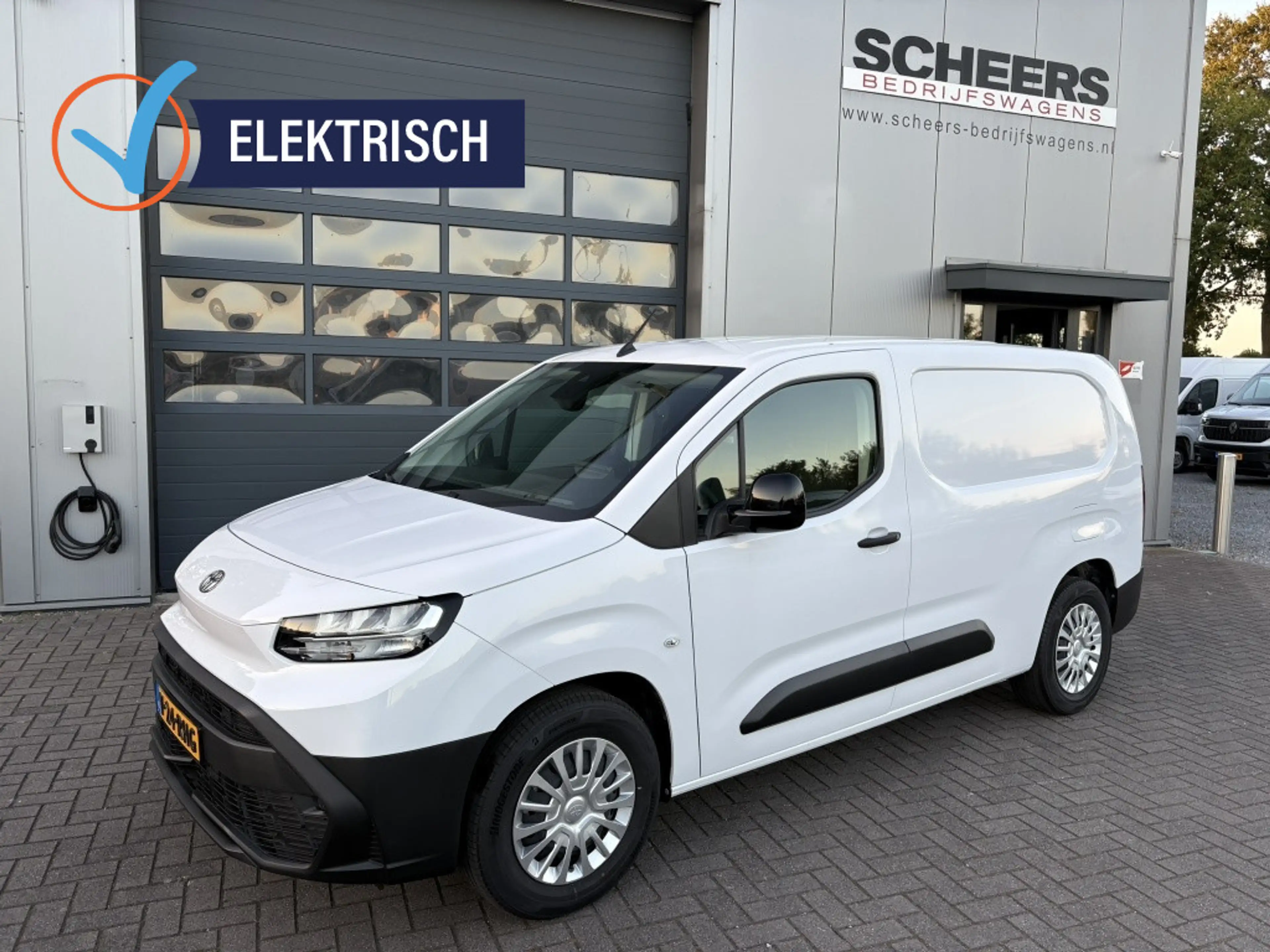 Toyota Proace City Electric 50 kWh Long | 3-pers | Camera | Carplay