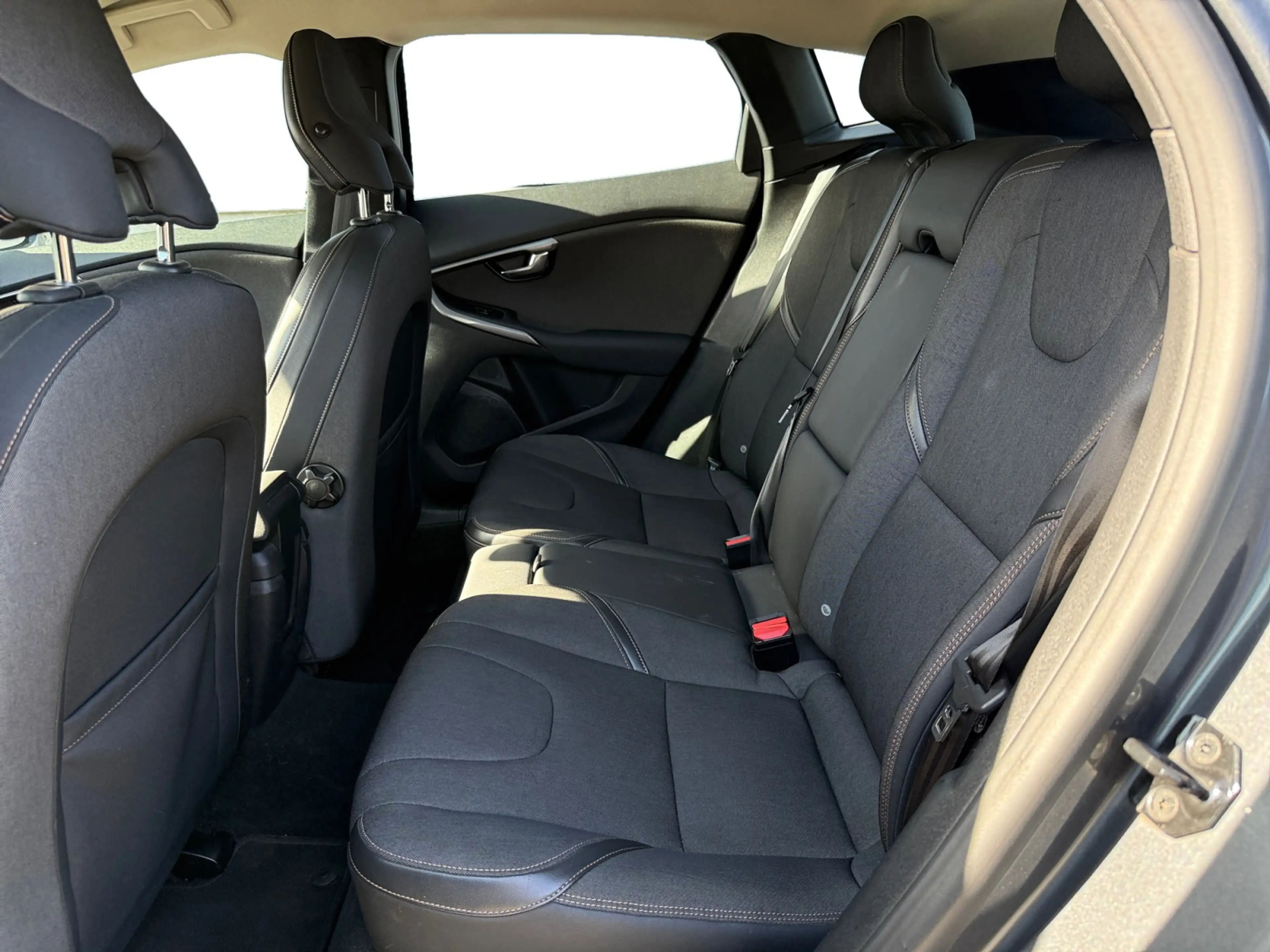 Volvo V40 Cross Country 1.6 T4 | Trekhaak | NAVI | PDC — photo 13