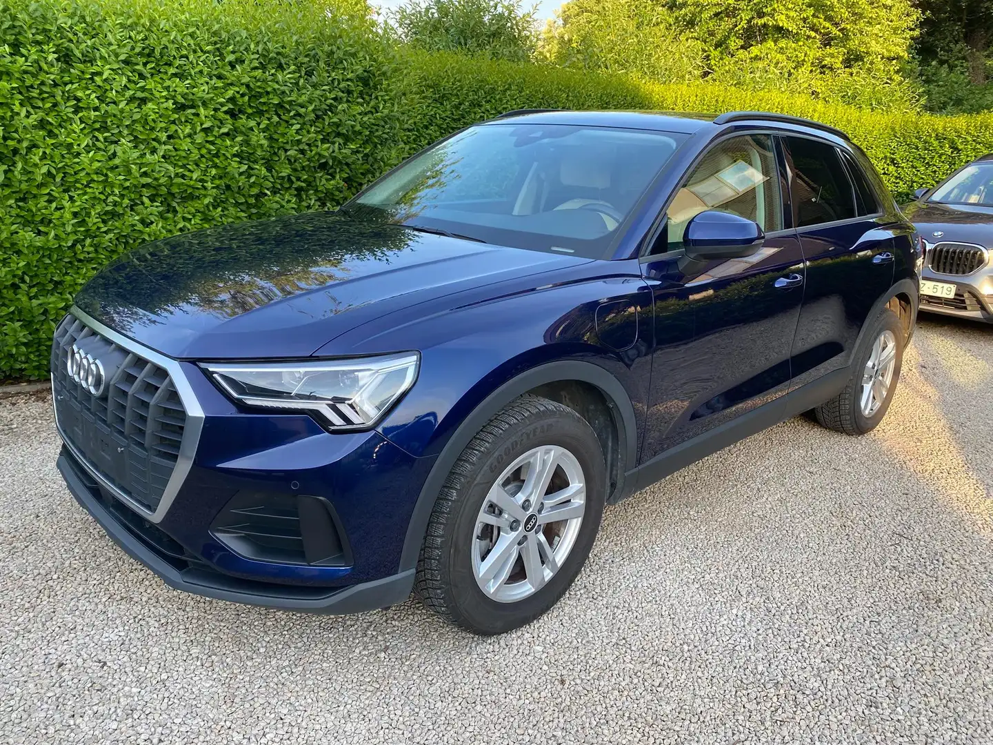 Audi Q3 PHEV 45 TFSIe S tronic Business Line (180 kW) Blue - 1