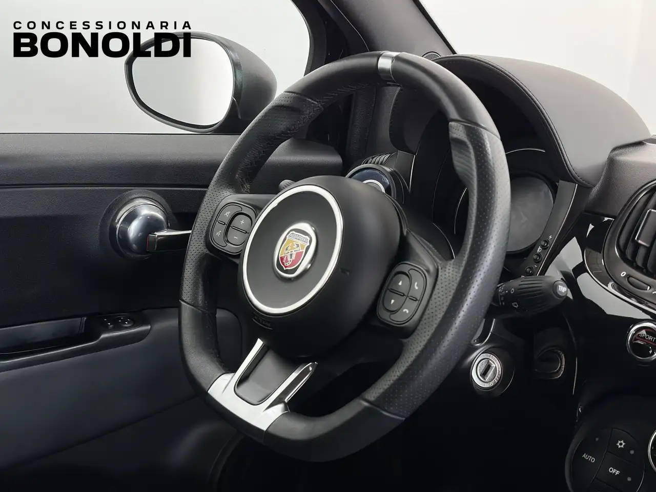 Abarth 595 2021 — фото 33