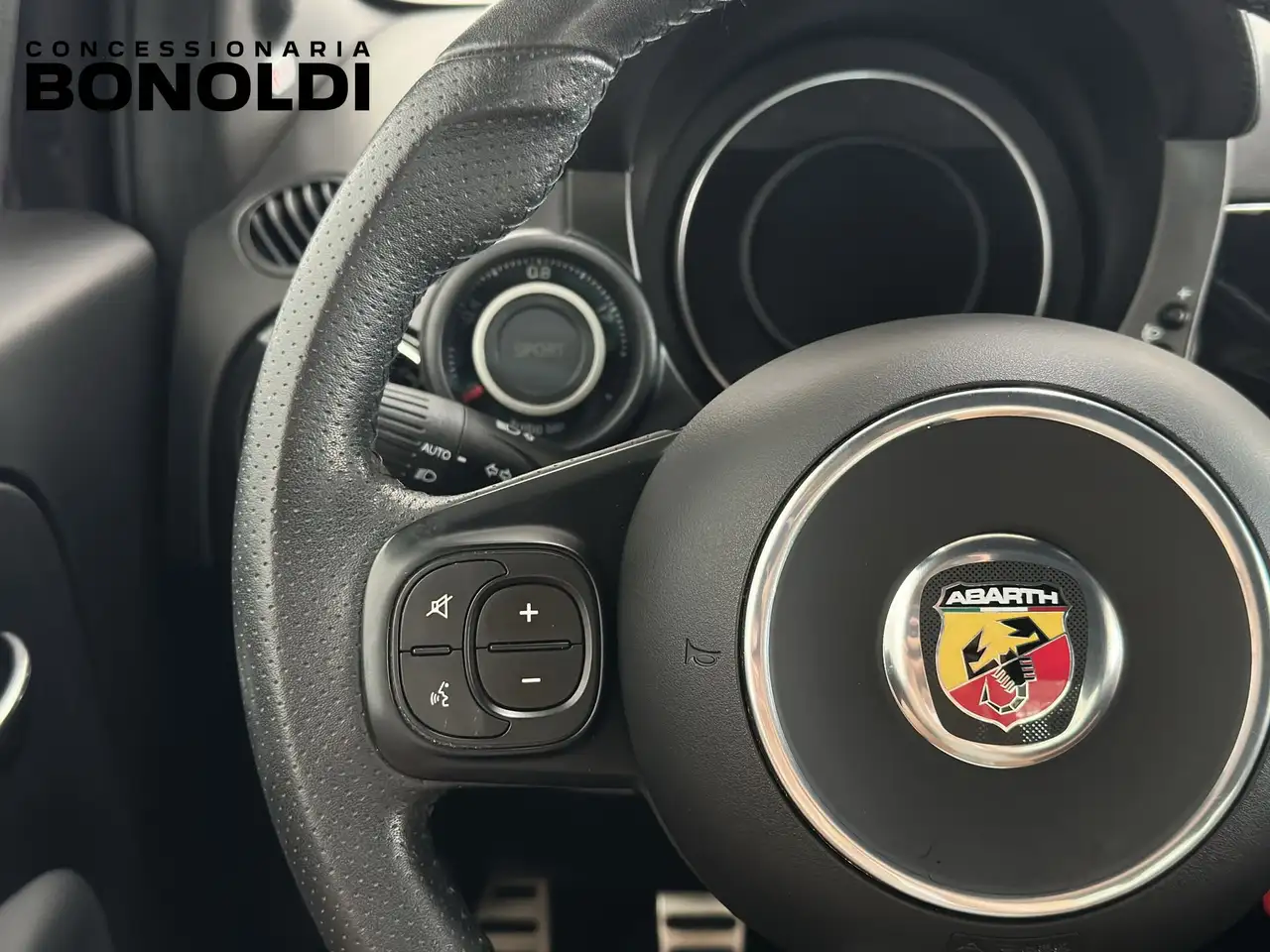 Abarth 595 2021 — фото 14