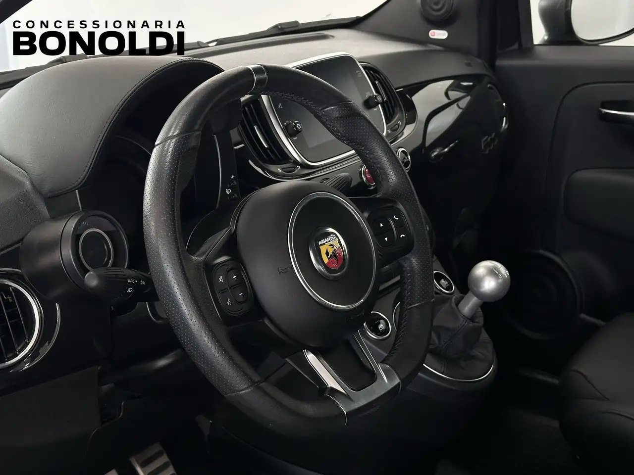 Abarth 595 2021 — фото 13