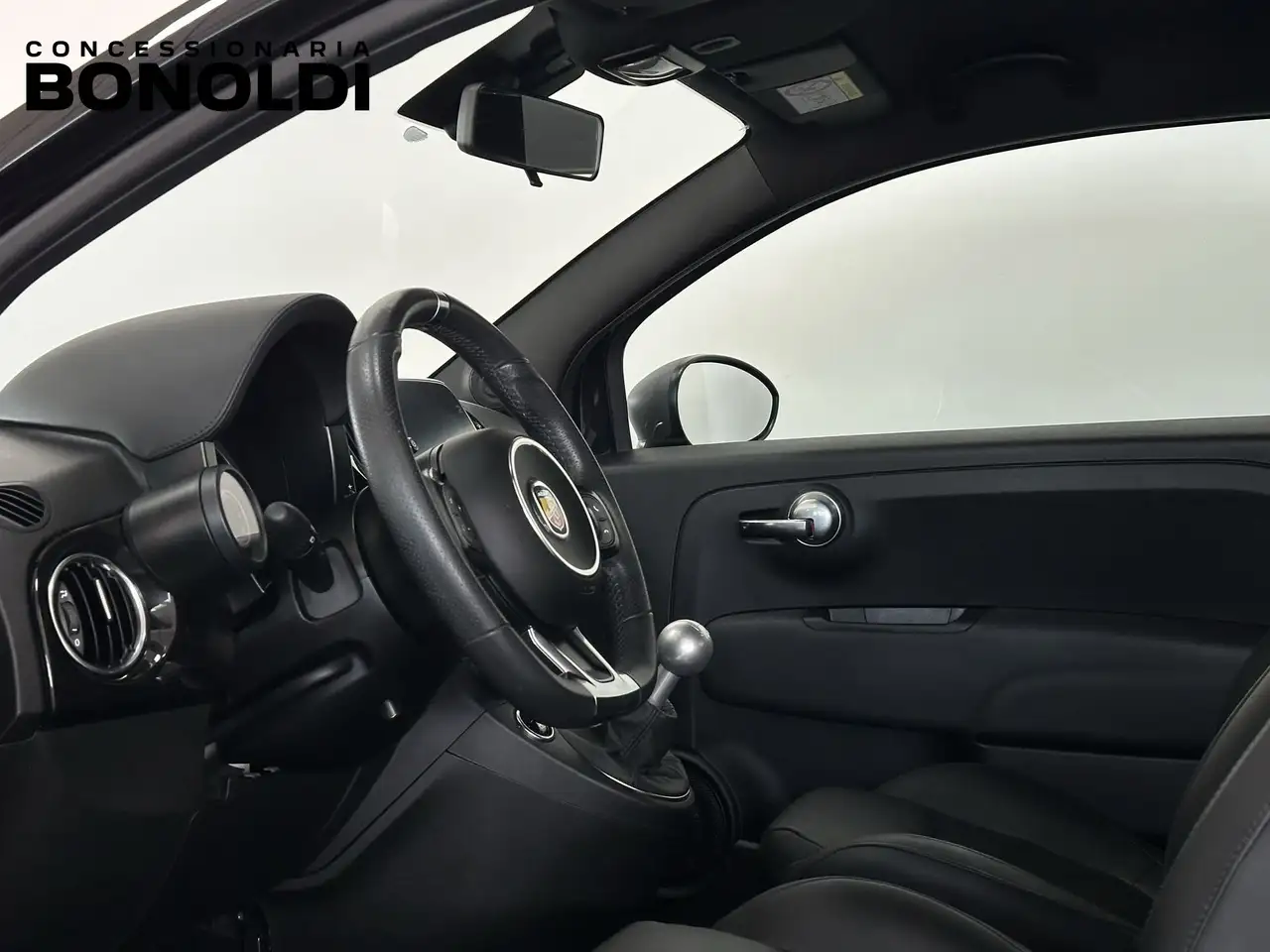 Abarth 595 2021 — фото 11