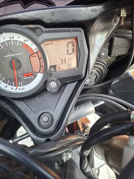 Suzuki GSX-R 600 - foto 8