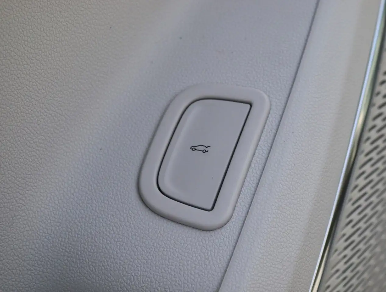 GMC Acadia снимка GMC Acadia