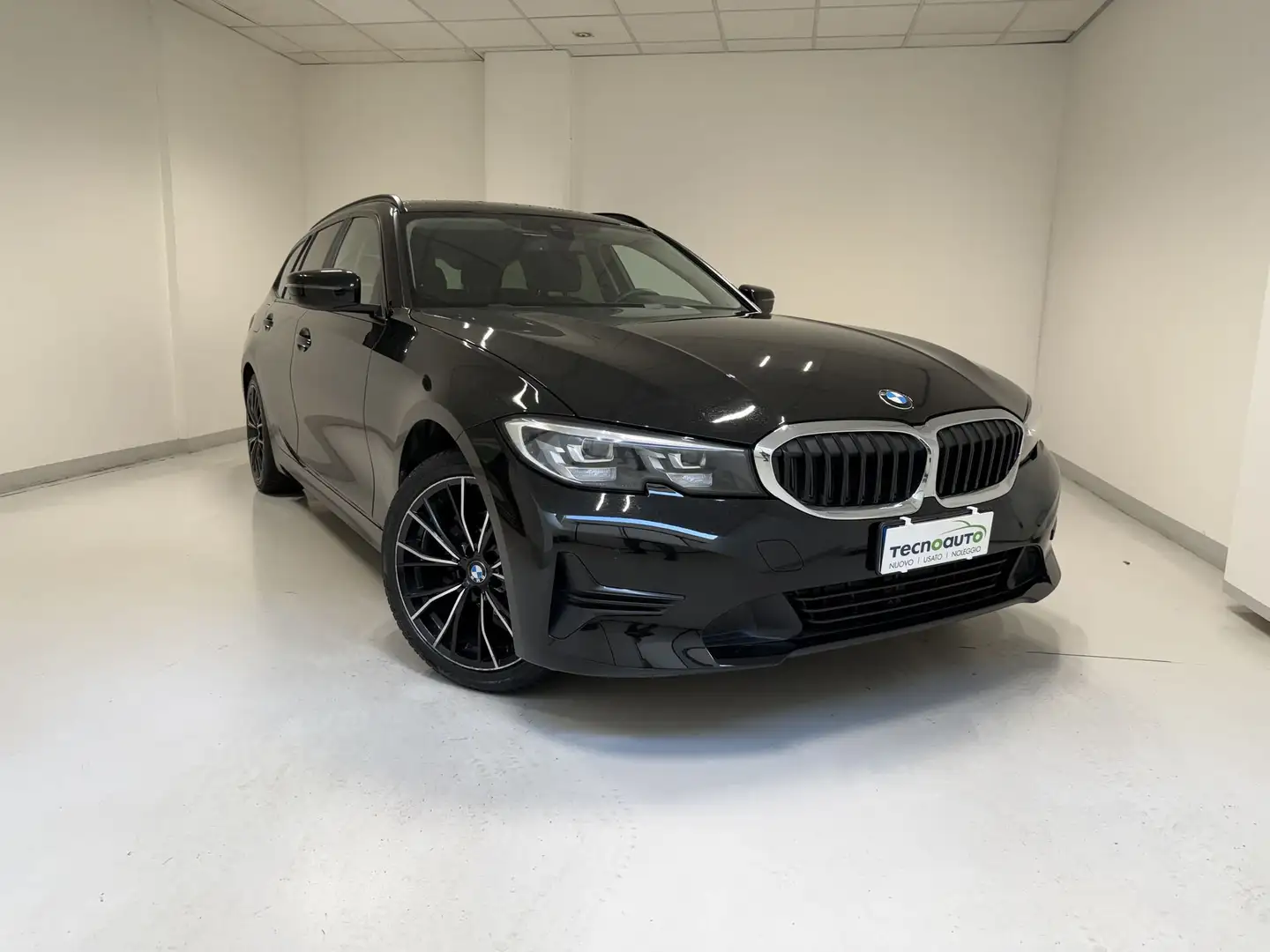 BMW 318 318d Touring Business Advantage Steptronic Noir - 2