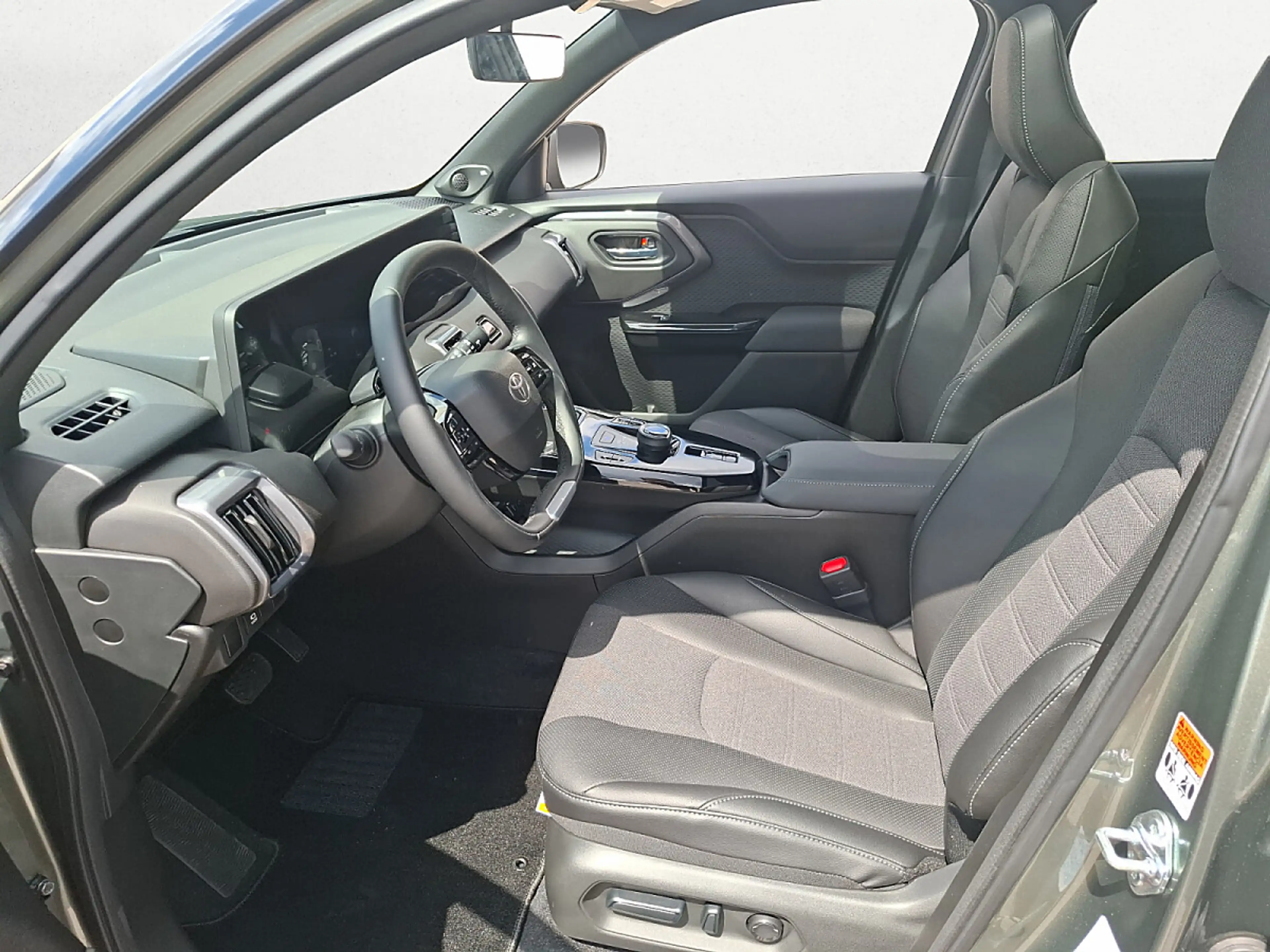 Toyota Urban Cruiser Elektro 61kWh Lounge | ab €36.290,- — photo 11