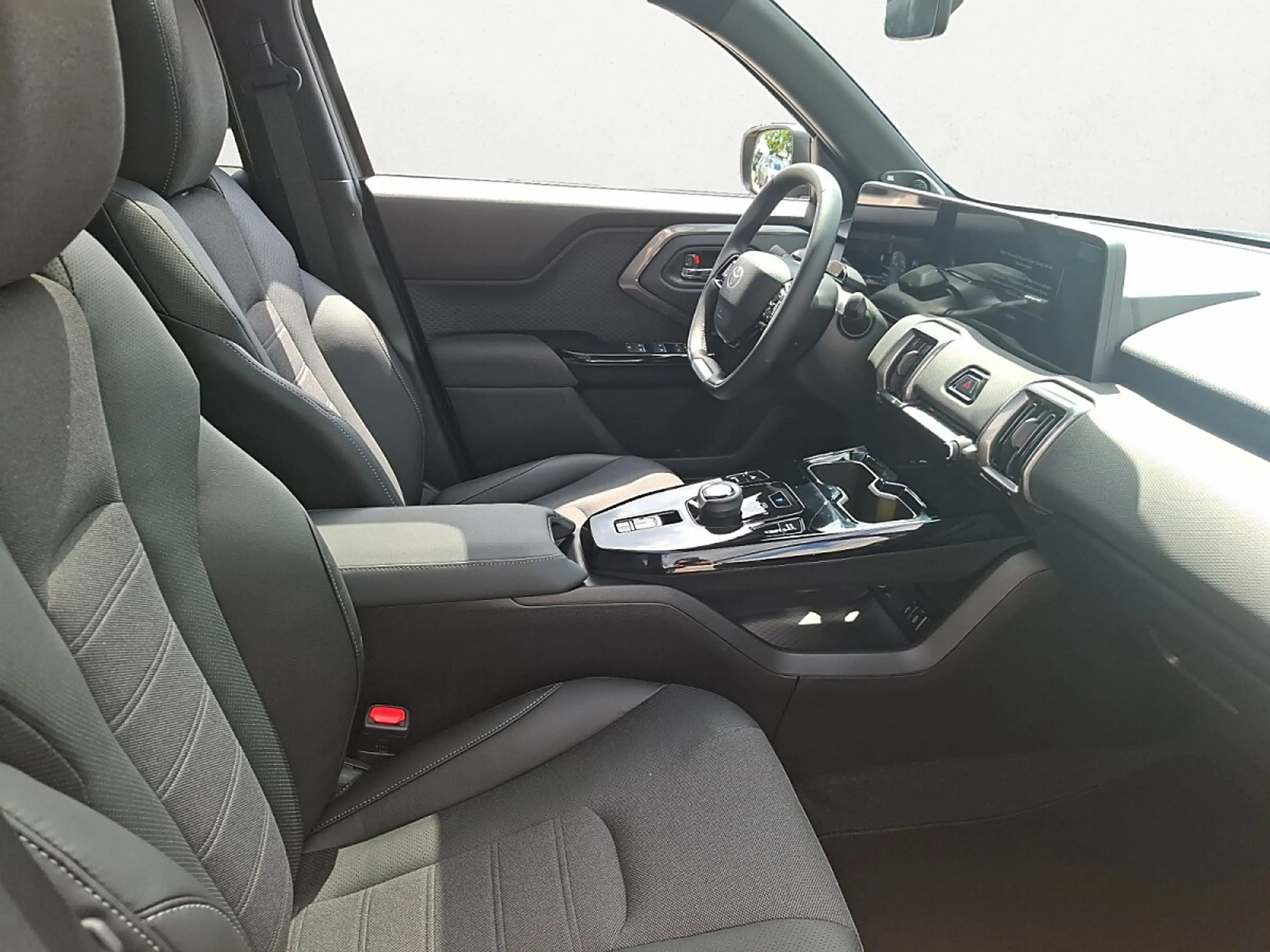Toyota Urban Cruiser Elektro 61kWh Lounge | ab €36.290,- — photo 12