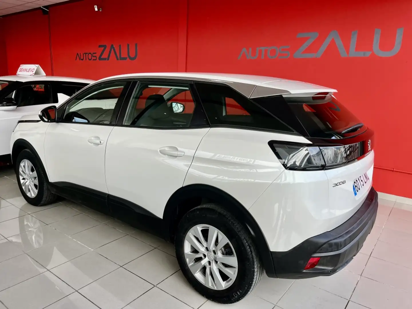 Peugeot 3008 1.5BlueHDi Active Pack S&S 130 Weiß - 2