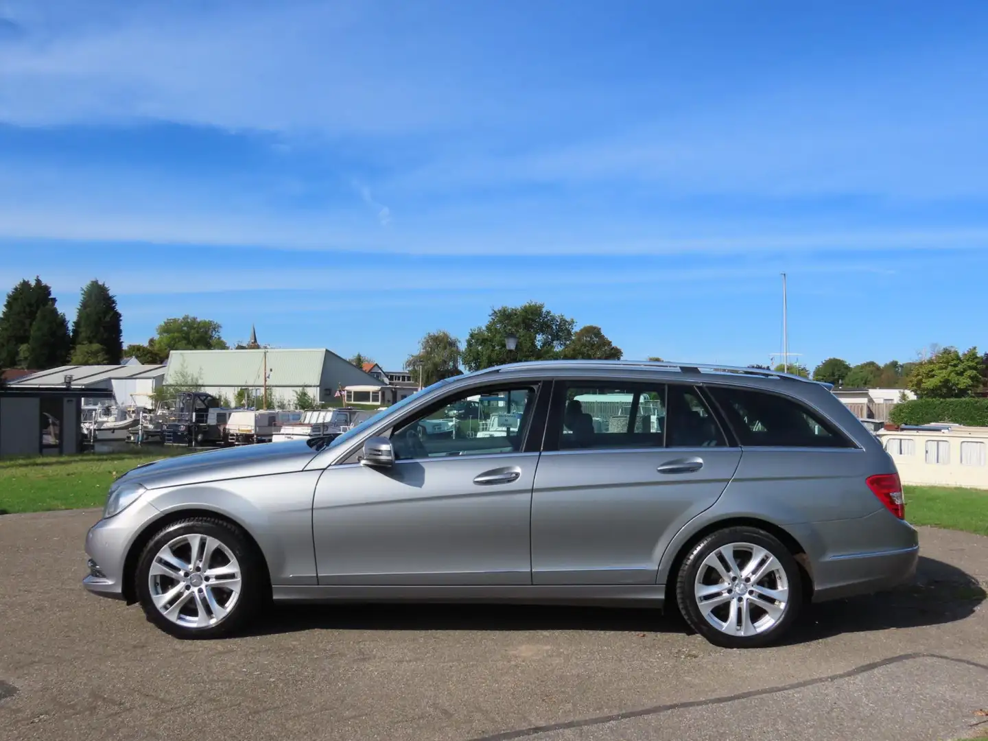 Mercedes-Benz C 180 Estate Prestige Avantgarde Grijs - 2