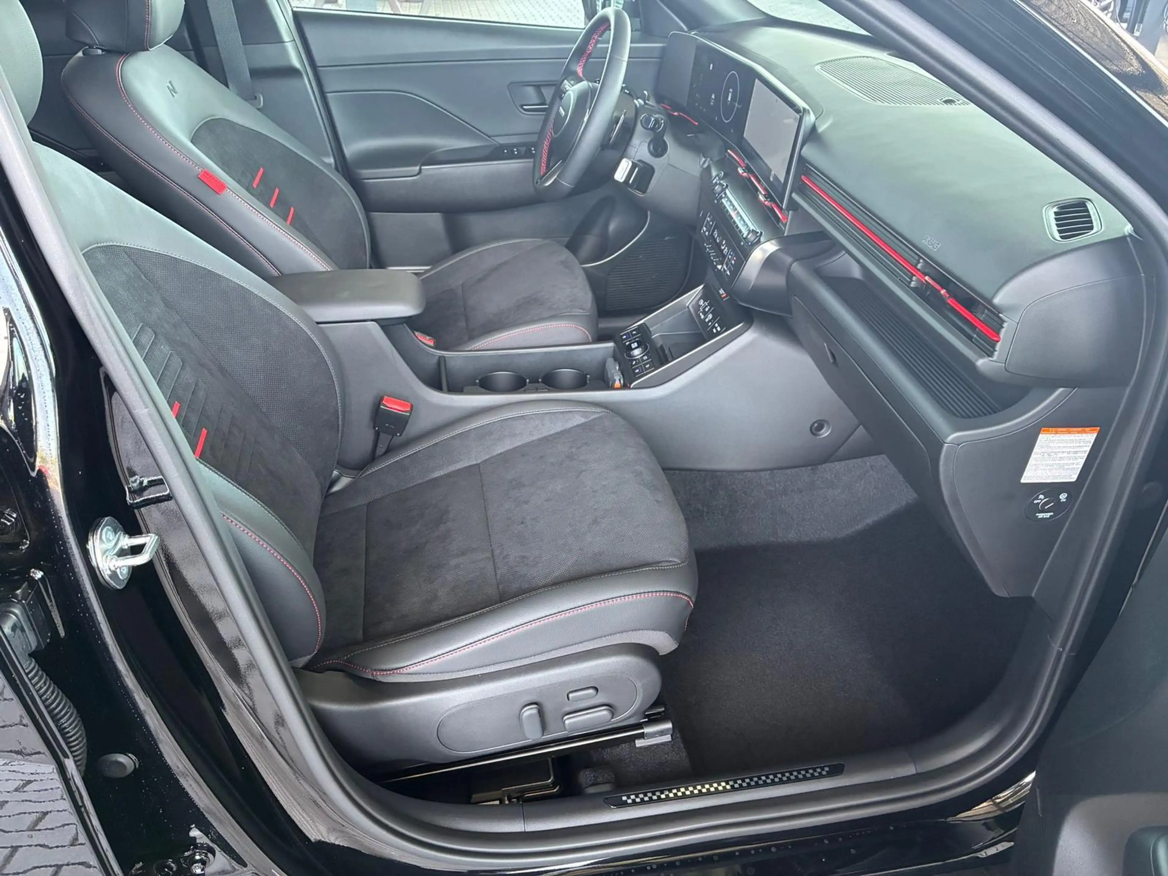 Hyundai KONA HEV N-Line X MY26 / LED / ACC / Bose / Navi / PDC — photo 10