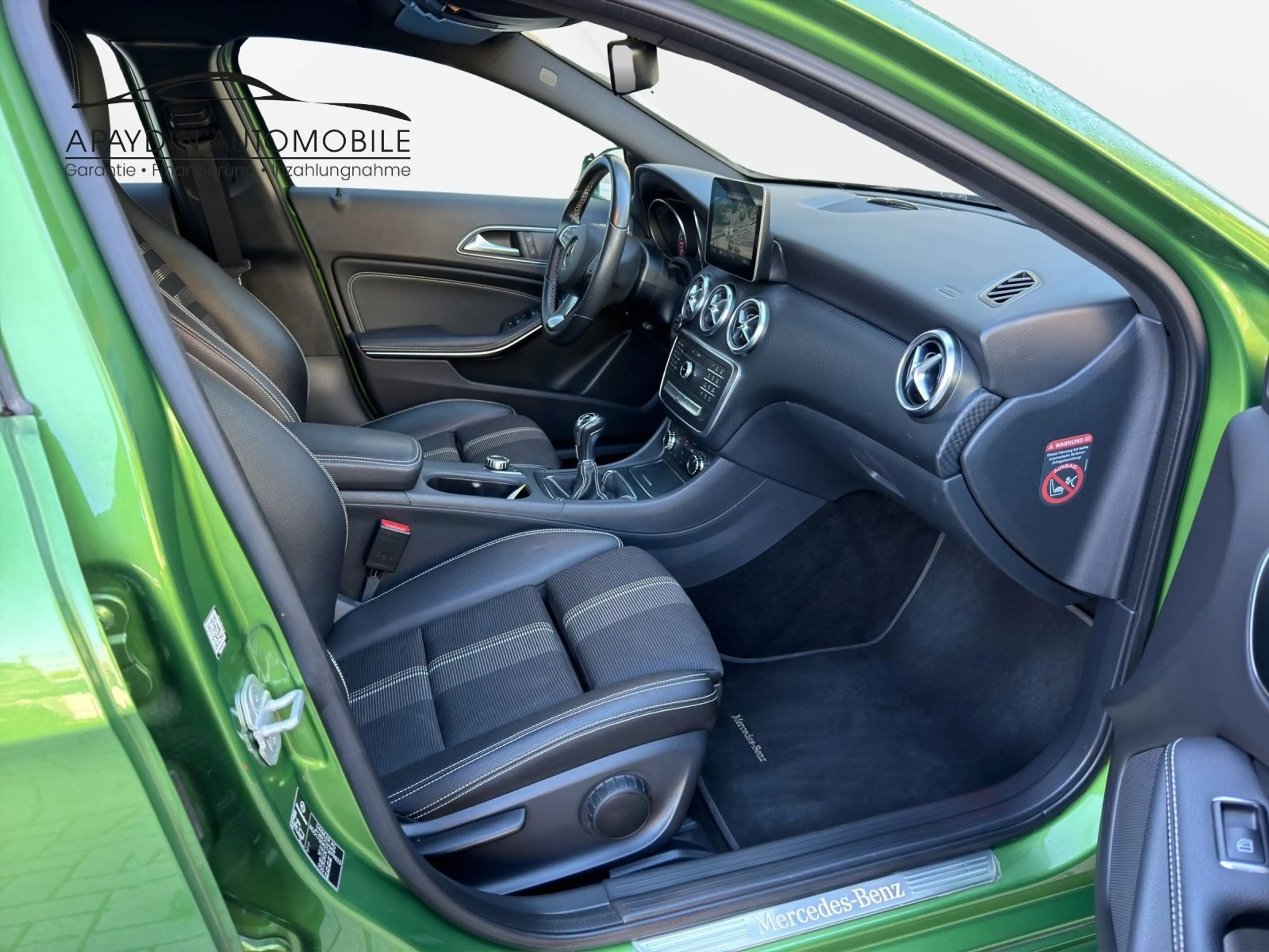 Mercedes-Benz A 180 Urban LED/NAVI/PDC/ALU/SHZ/61.000 TKM/2.HD — photo 15