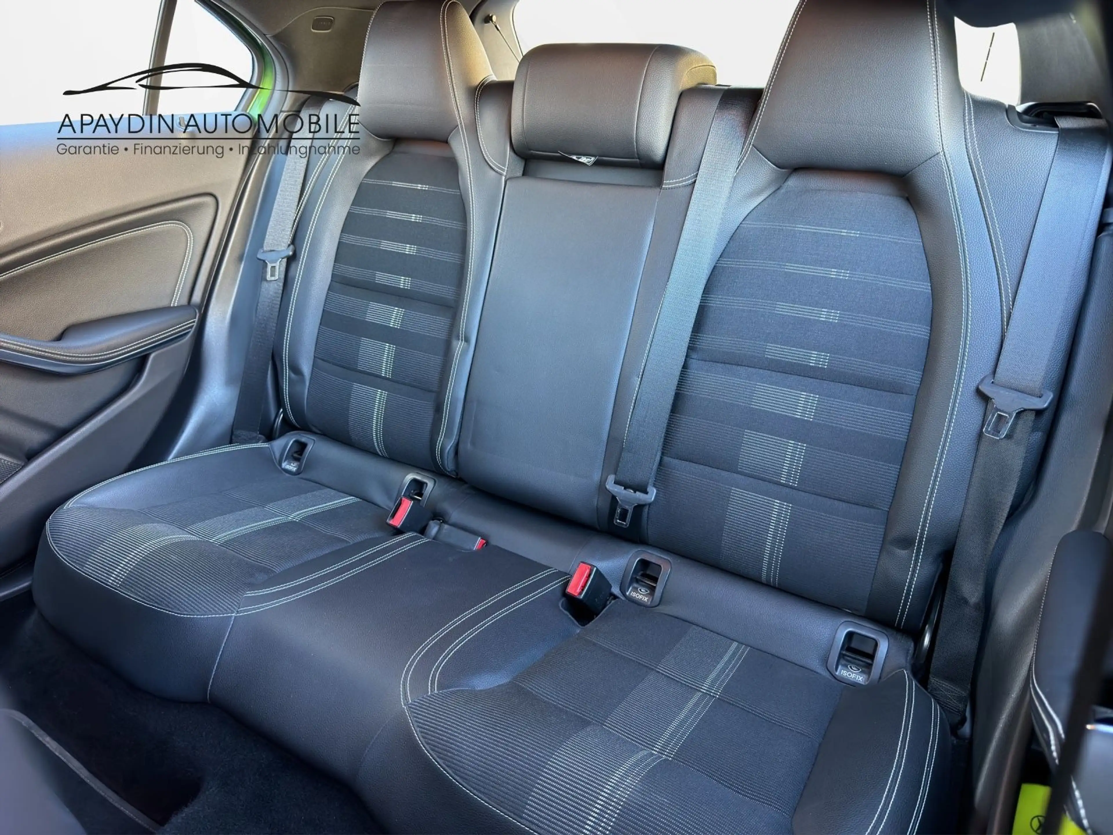 Mercedes-Benz A 180 Urban LED/NAVI/PDC/ALU/SHZ/61.000 TKM/2.HD — photo 33