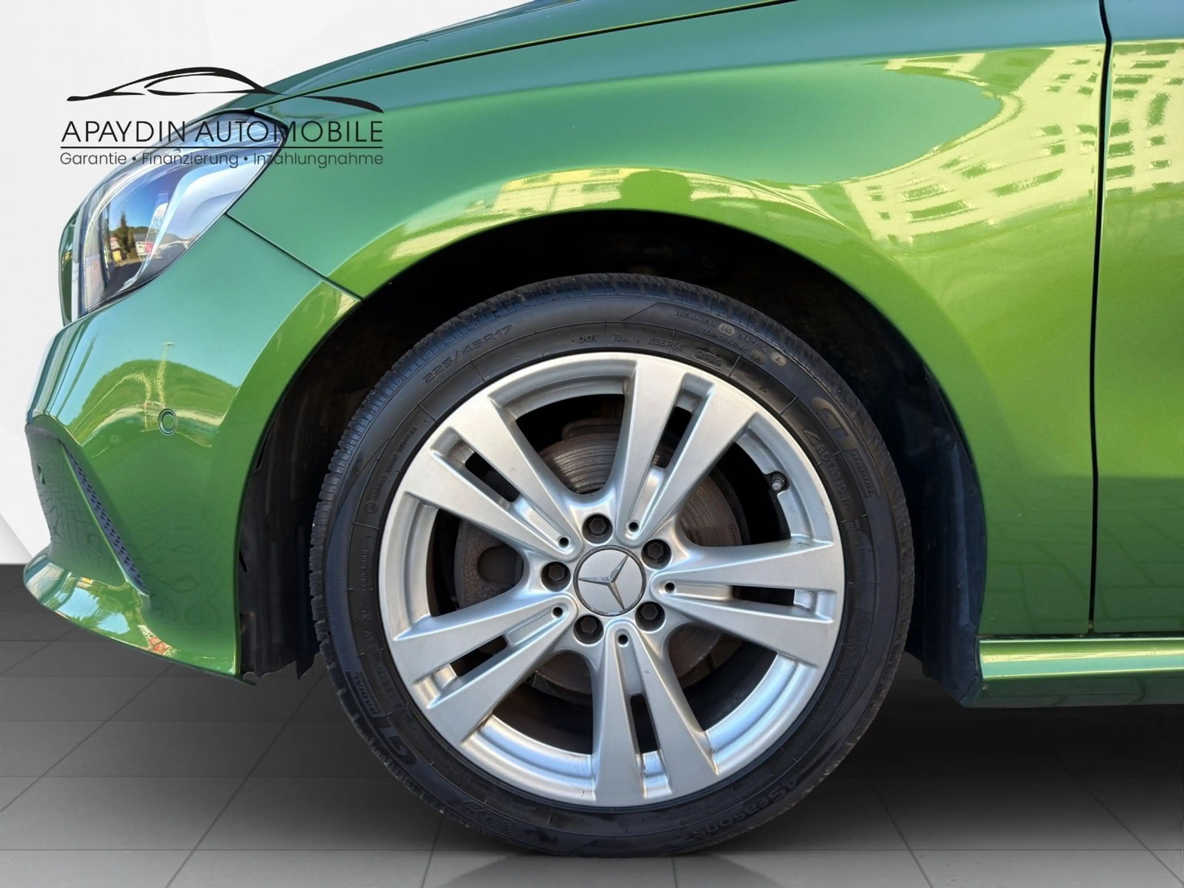 Mercedes-Benz A 180 Urban LED/NAVI/PDC/ALU/SHZ/61.000 TKM/2.HD — photo 21
