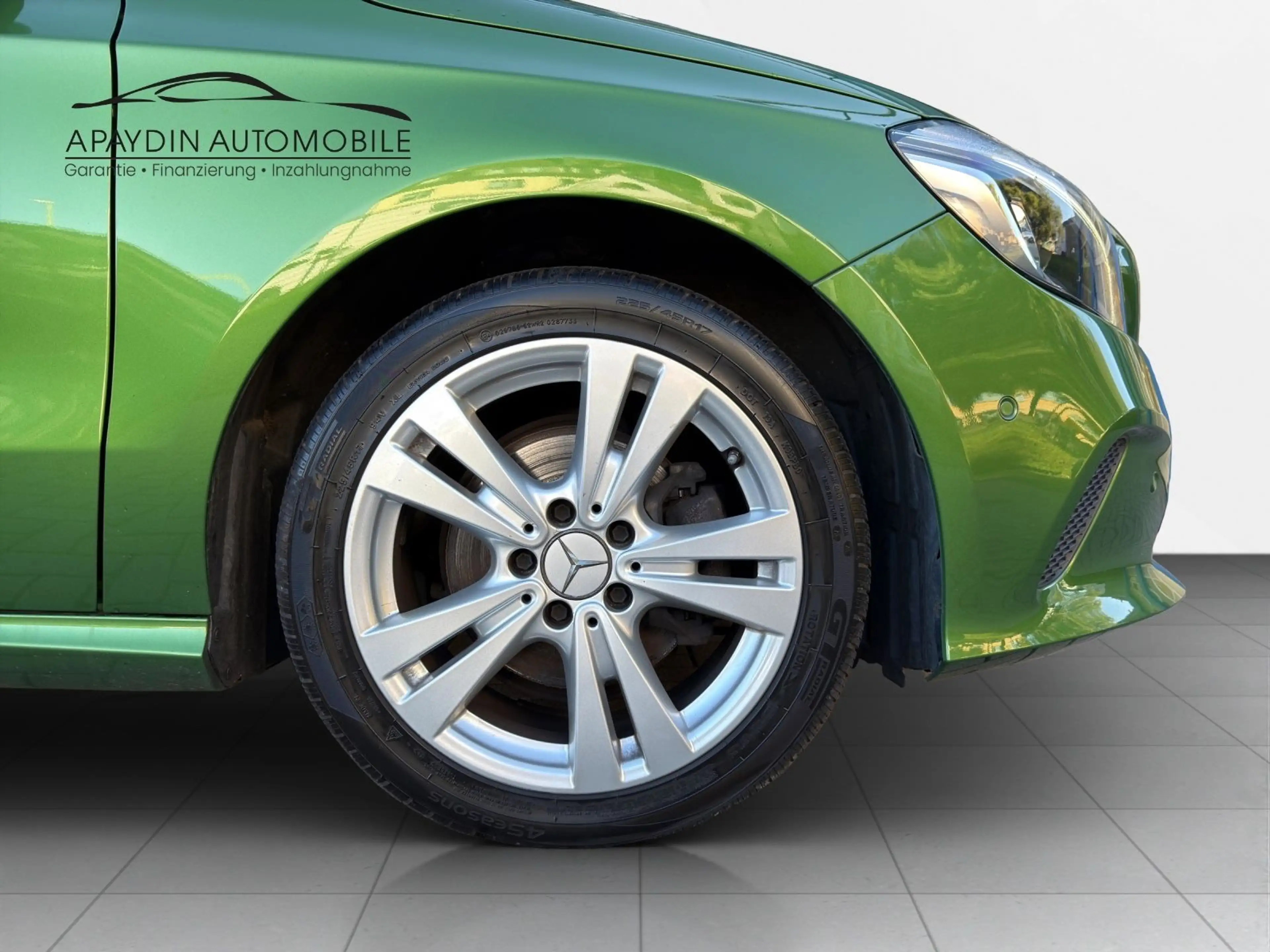 Mercedes-Benz A 180 Urban LED/NAVI/PDC/ALU/SHZ/61.000 TKM/2.HD — photo 14