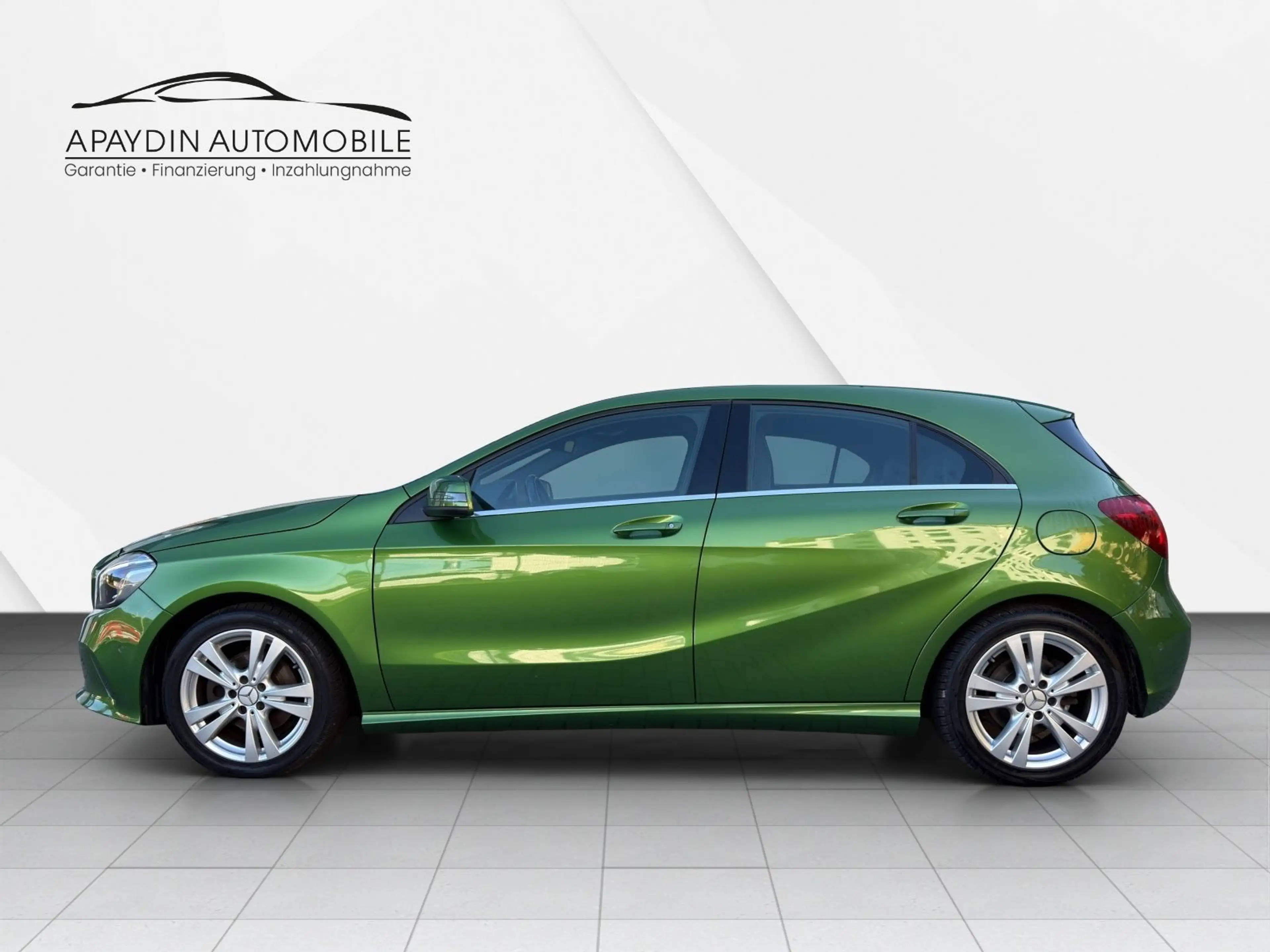 Mercedes-Benz A 180 Urban LED/NAVI/PDC/ALU/SHZ/61.000 TKM/2.HD — photo 2