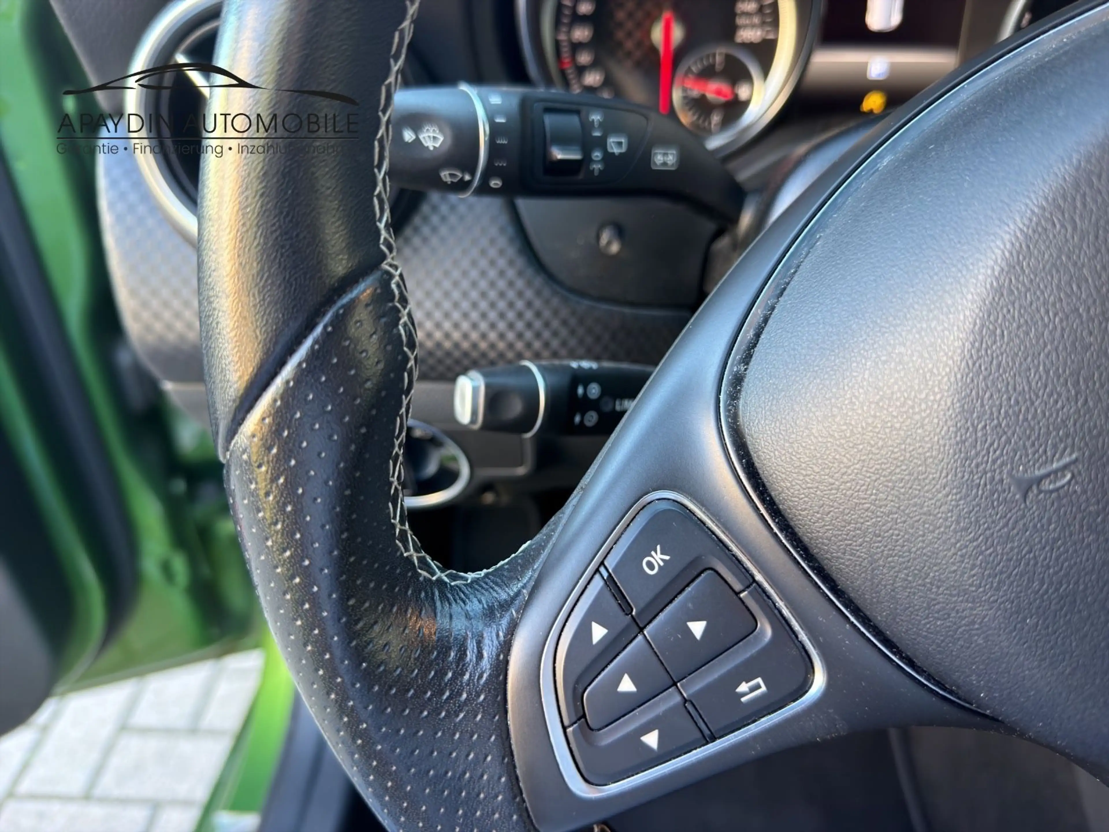 Mercedes-Benz A 180 Urban LED/NAVI/PDC/ALU/SHZ/61.000 TKM/2.HD — photo 35