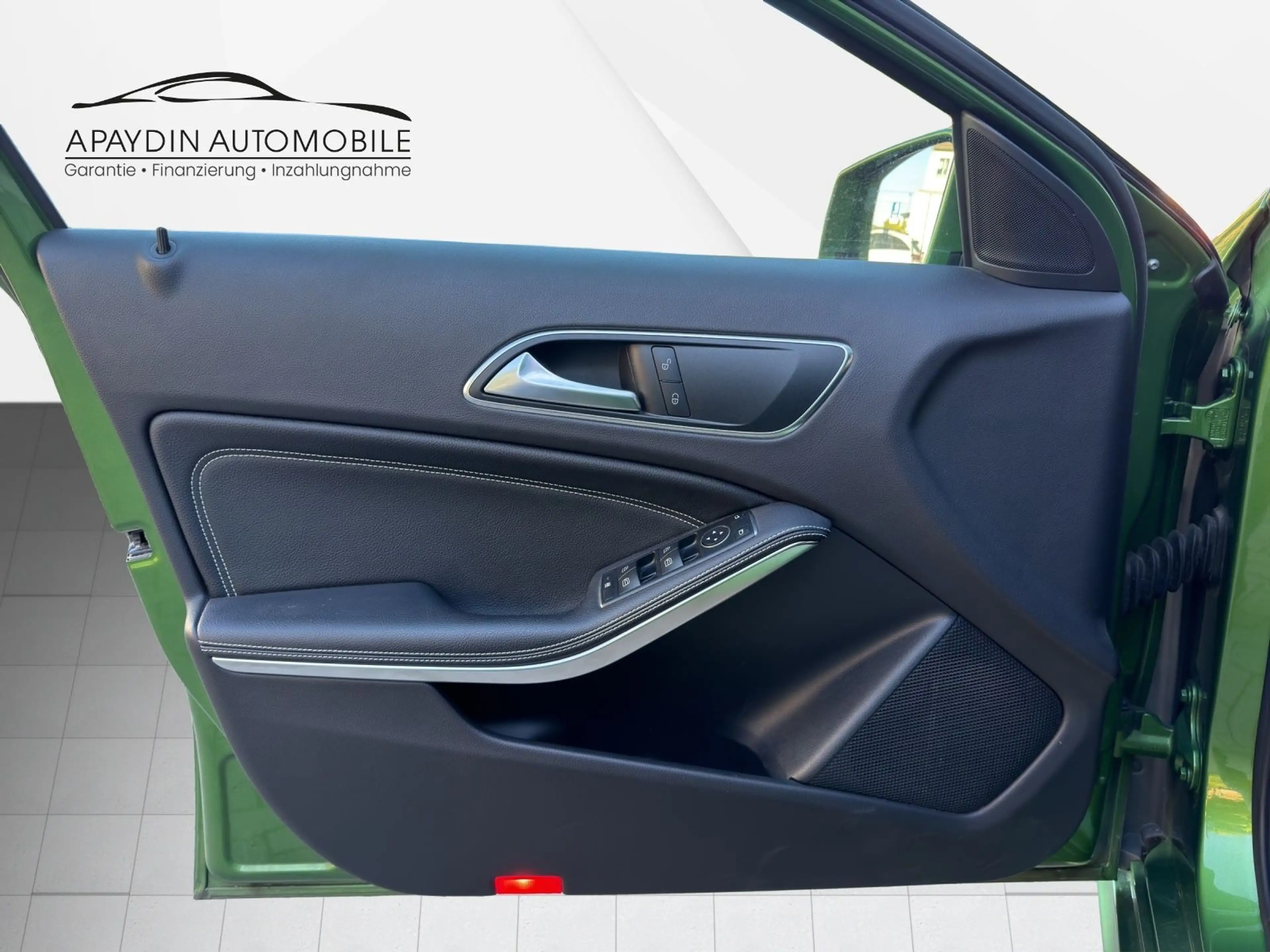 Mercedes-Benz A 180 Urban LED/NAVI/PDC/ALU/SHZ/61.000 TKM/2.HD — photo 24