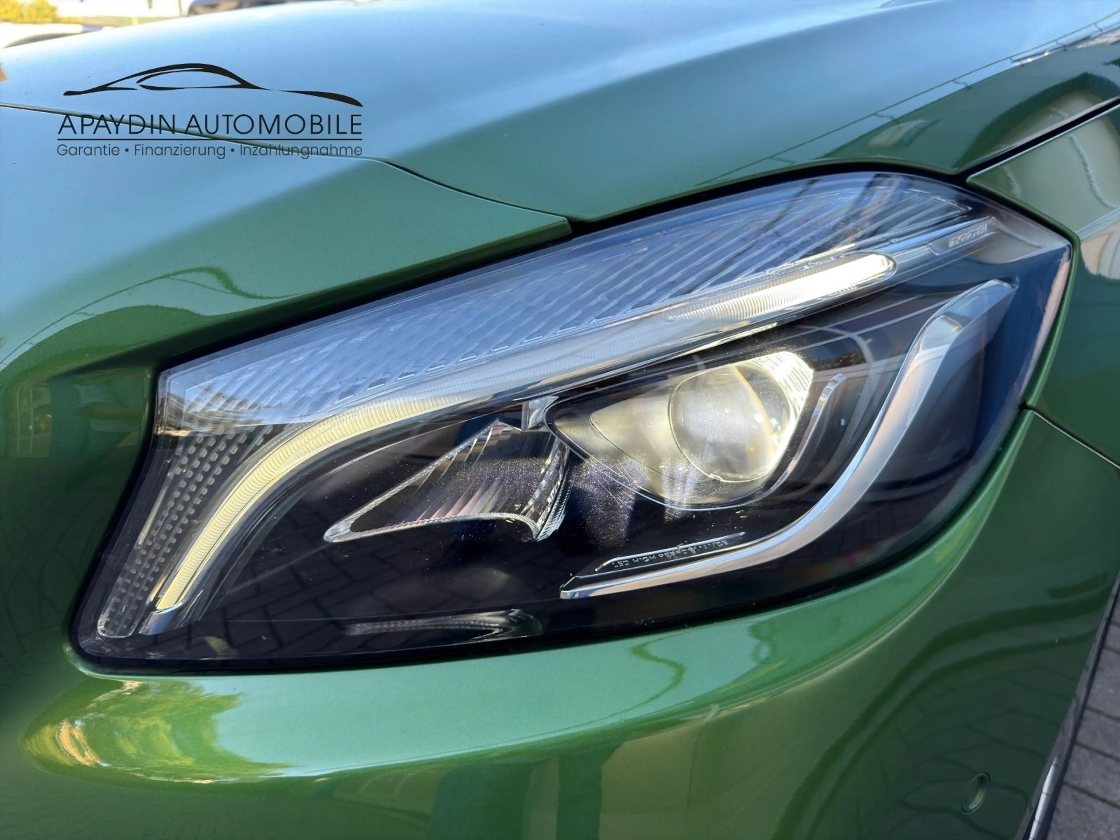 Mercedes-Benz A 180 Urban LED/NAVI/PDC/ALU/SHZ/61.000 TKM/2.HD — photo 18