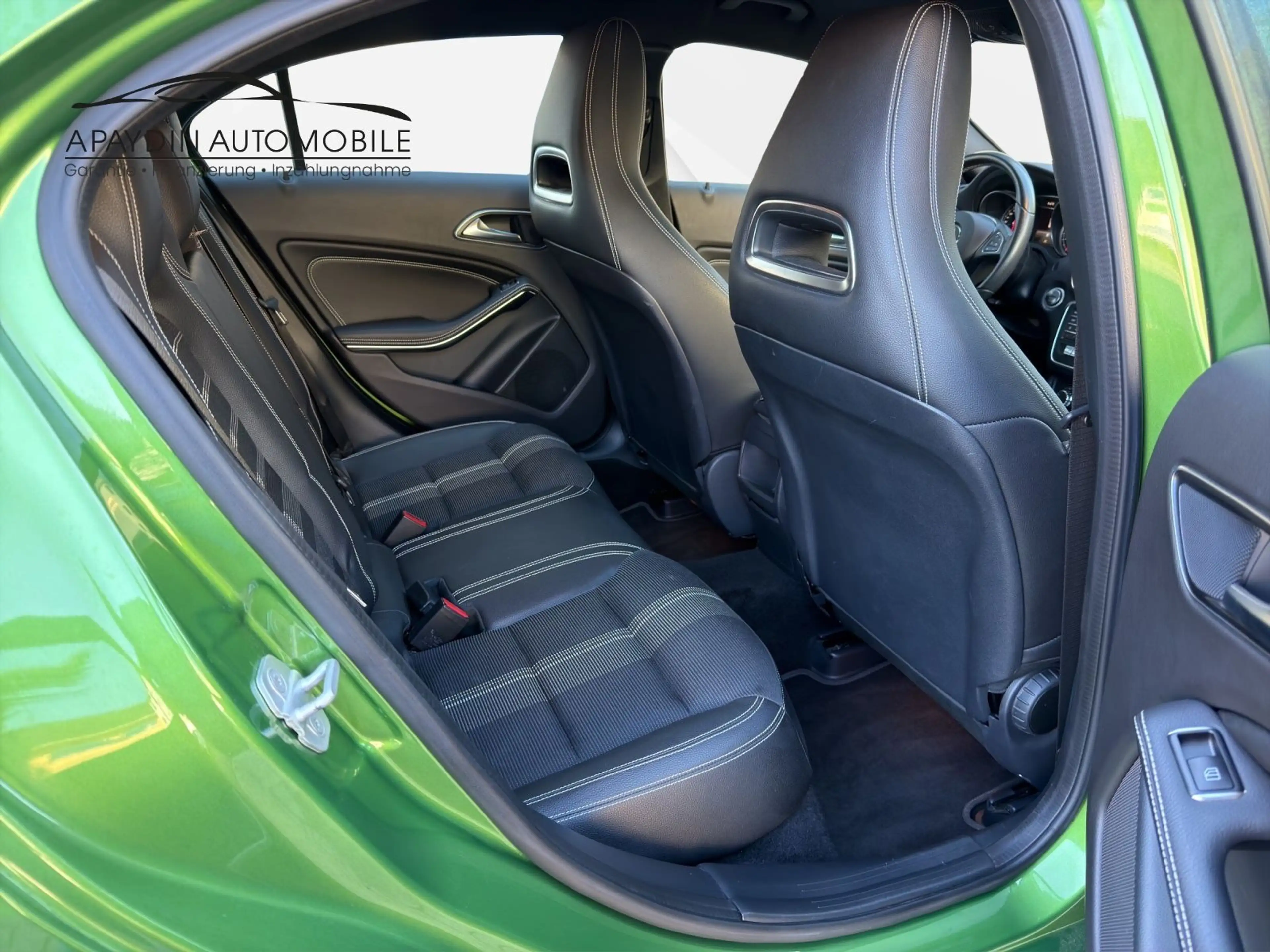 Mercedes-Benz A 180 Urban LED/NAVI/PDC/ALU/SHZ/61.000 TKM/2.HD — photo 11