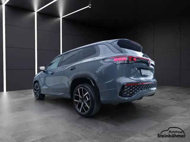 Volkswagen Tayron view 4