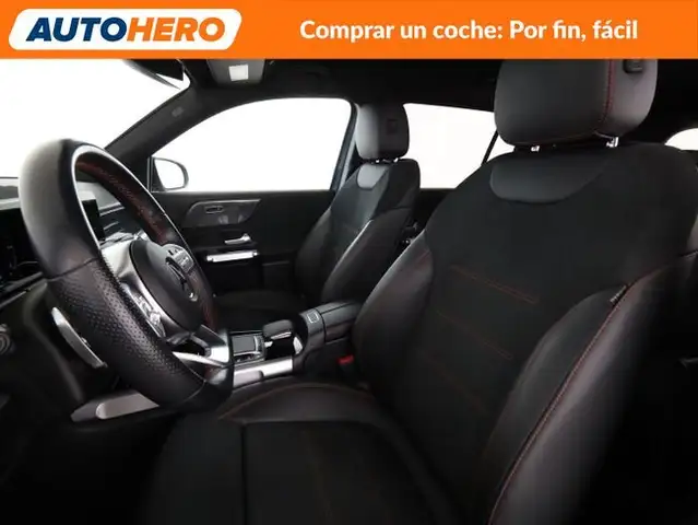 Mercedes-Benz GLB view 11