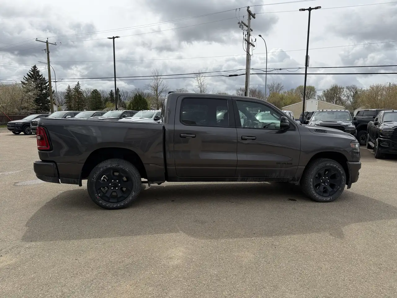 RAM 1500 снимка RAM 1500