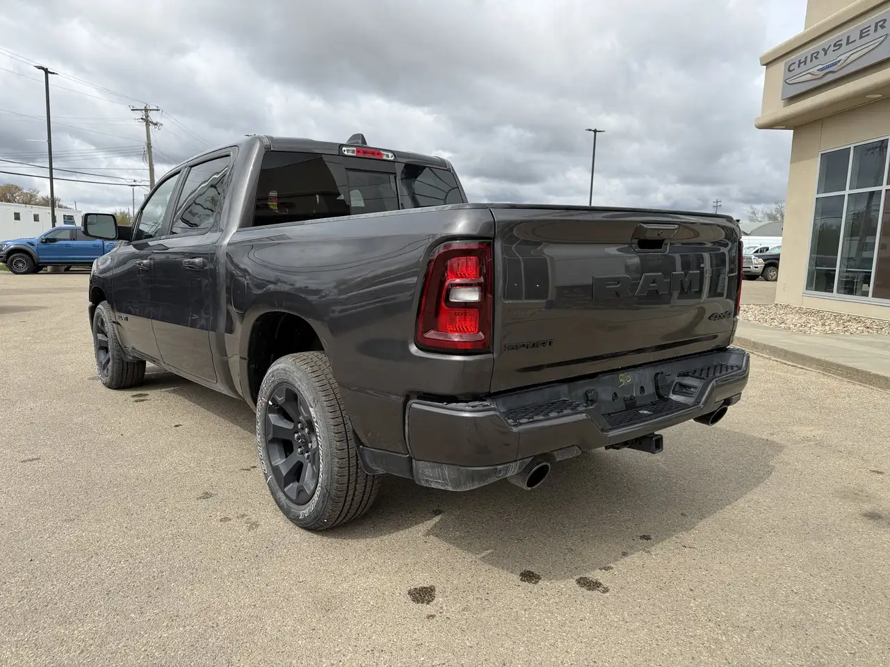RAM 1500 снимка RAM 1500