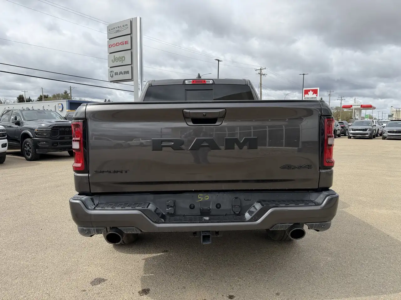 RAM 1500 снимка RAM 1500