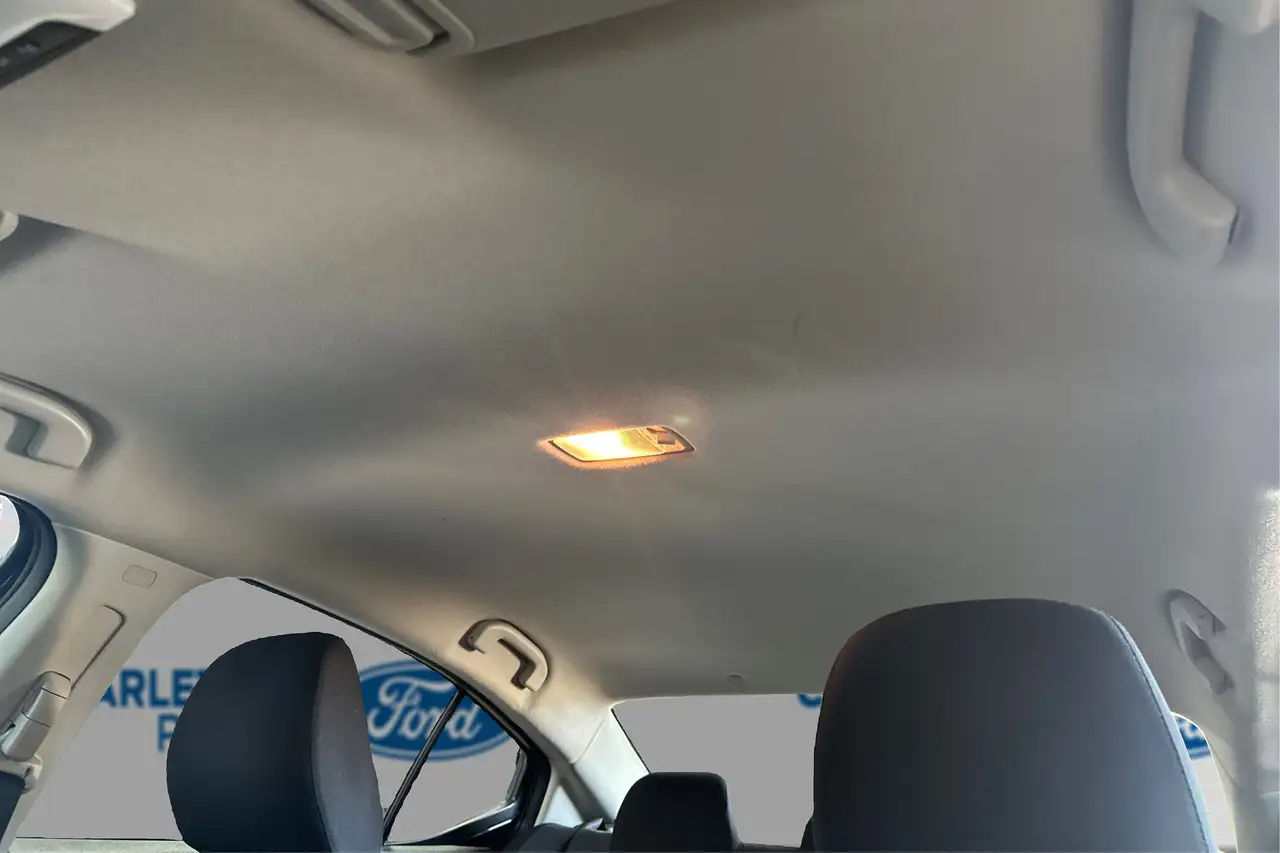 Nissan Versa снимка Nissan Versa