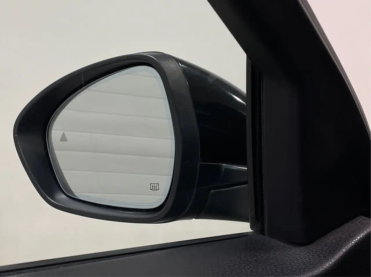 Alfa Romeo Stelvio снимка Alfa Romeo Stelvio
