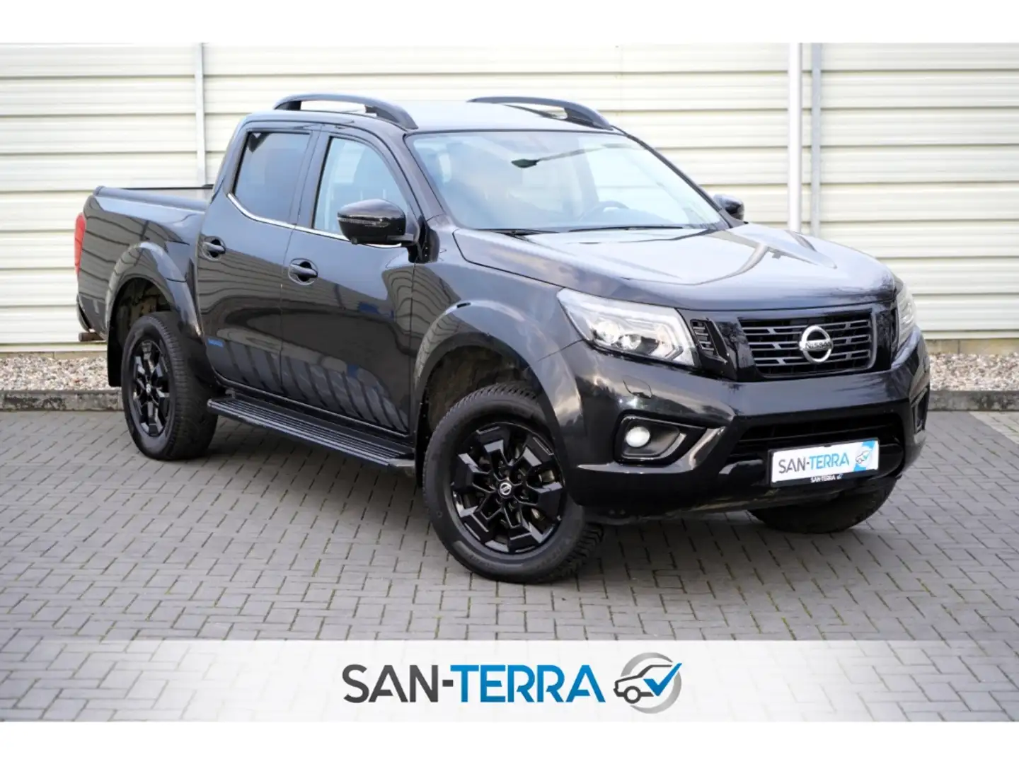 Nissan Navara NP300 N-GUARD 4x4 LEDER*AHK*KEYLESS*360-KAMERA*MUL Noir - 1