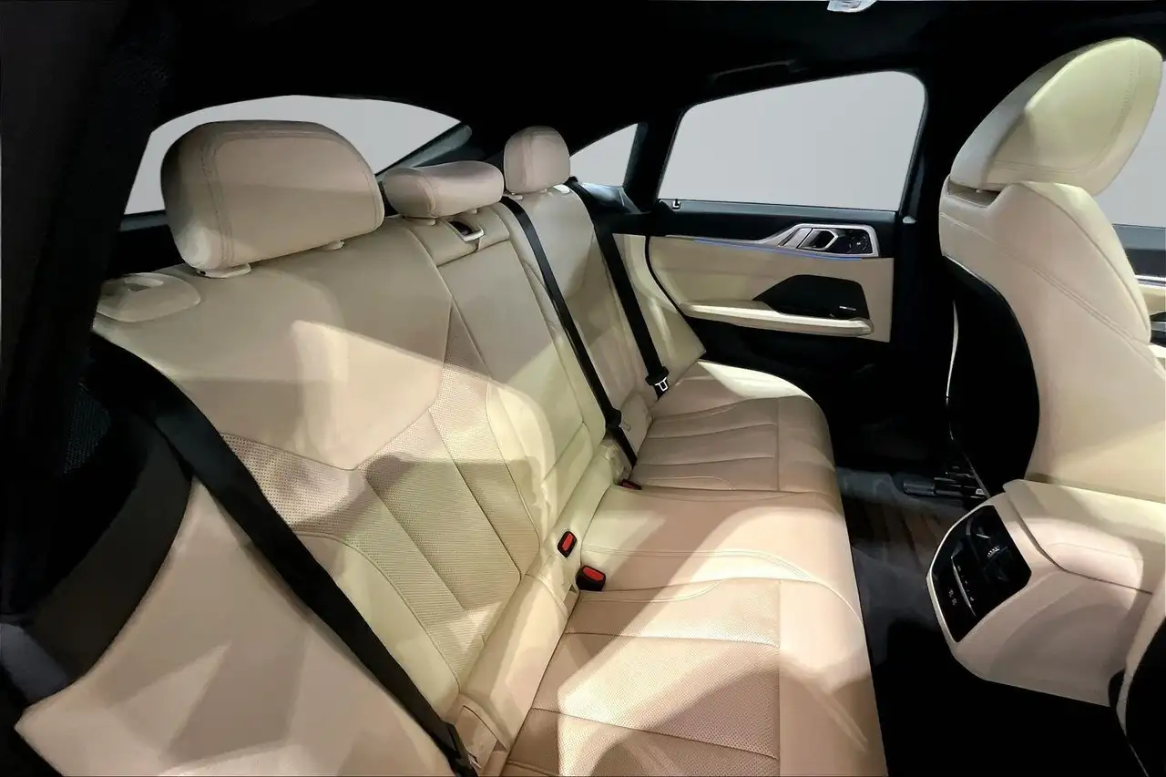 BMW i4 fotografie BMW i4