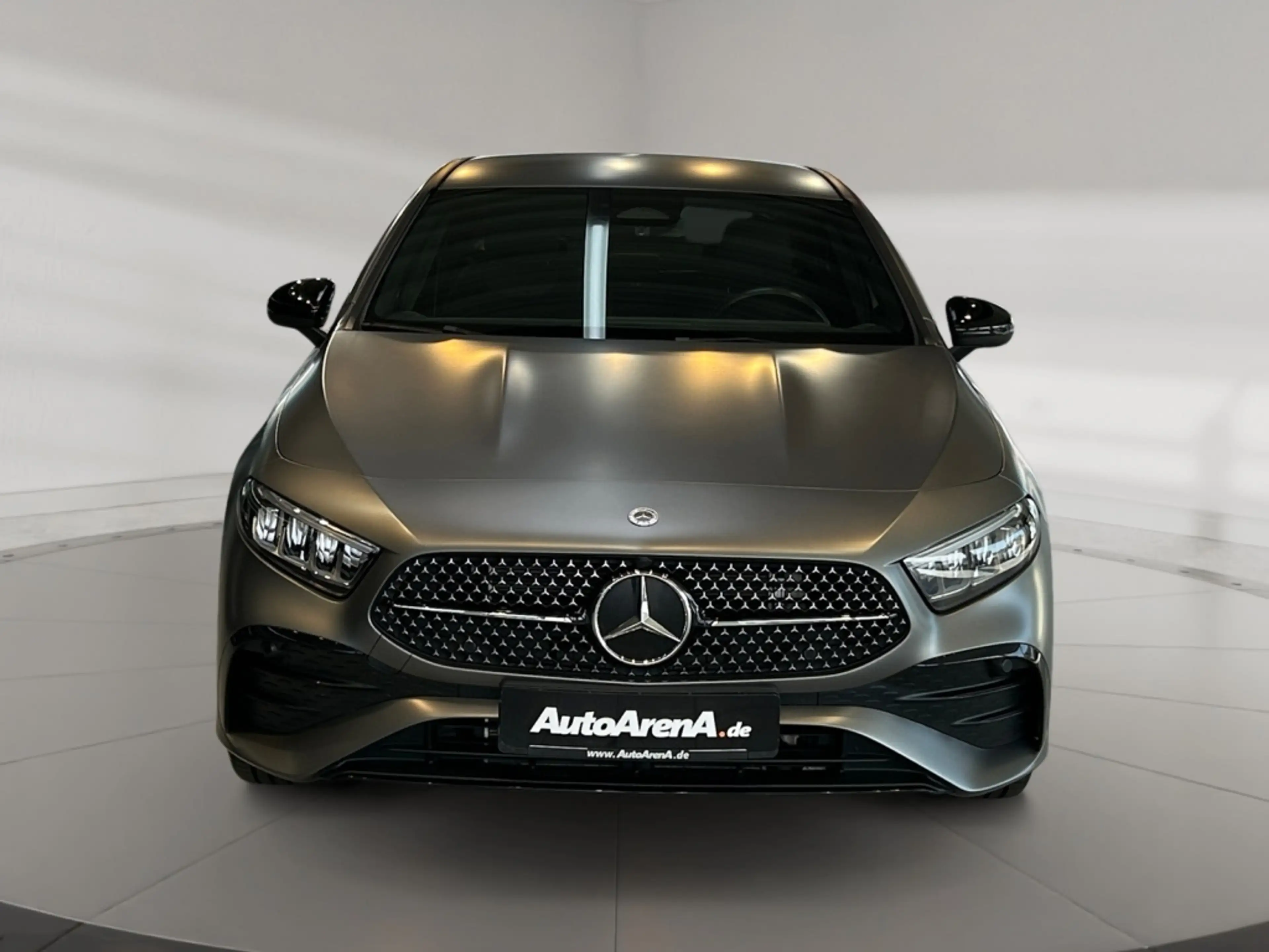 Mercedes-Benz A 250 e Limousine AMG AMG+MBUX+Night+Wide+Cam — photo 8